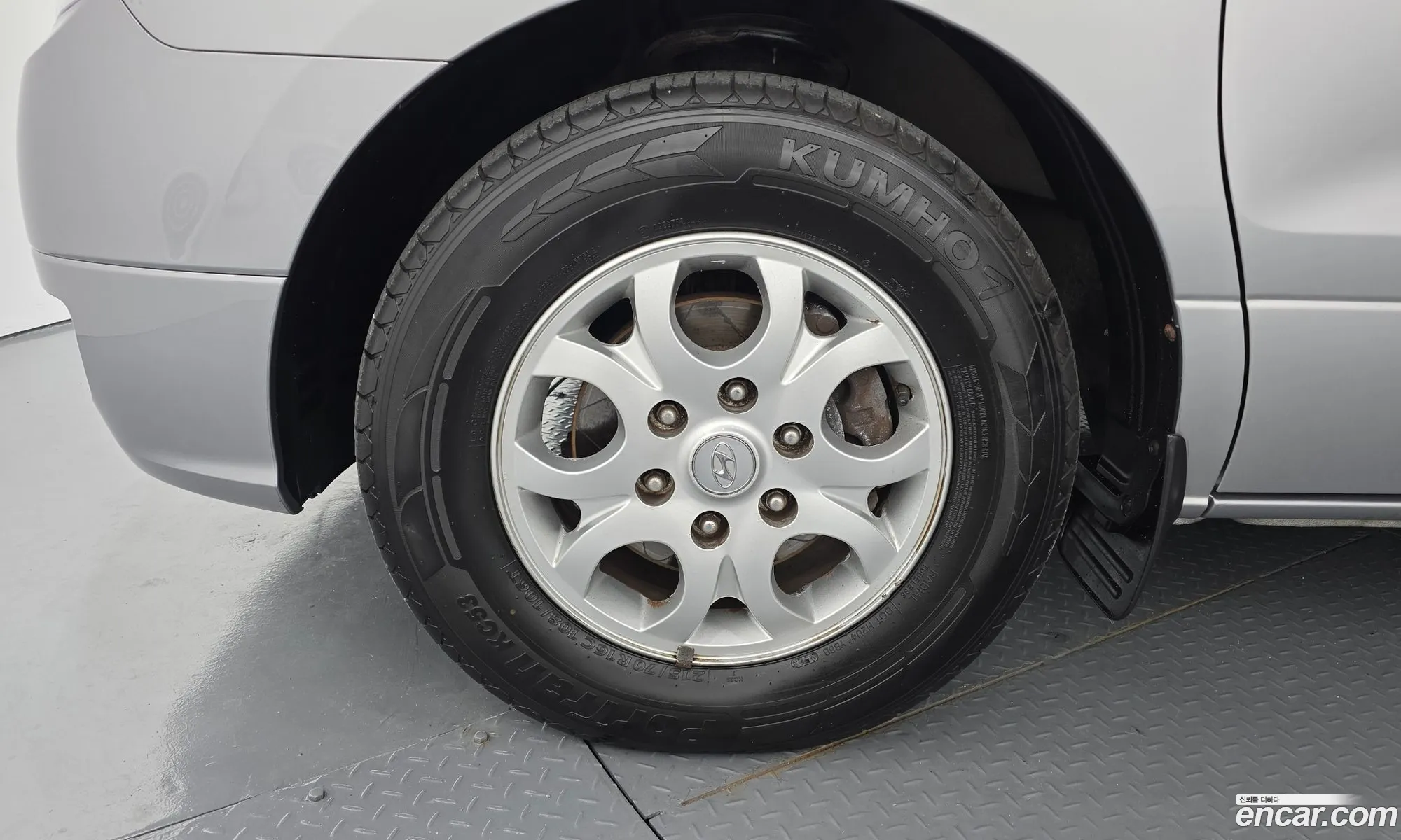 Hyundai Grand Starex 2013 — 18