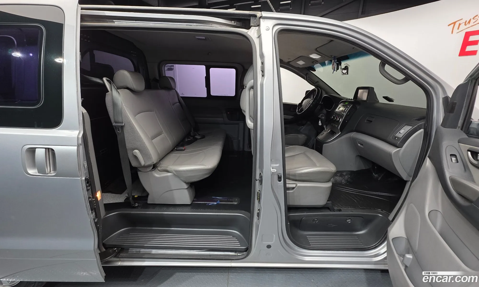 Hyundai Grand Starex 2013 — 3