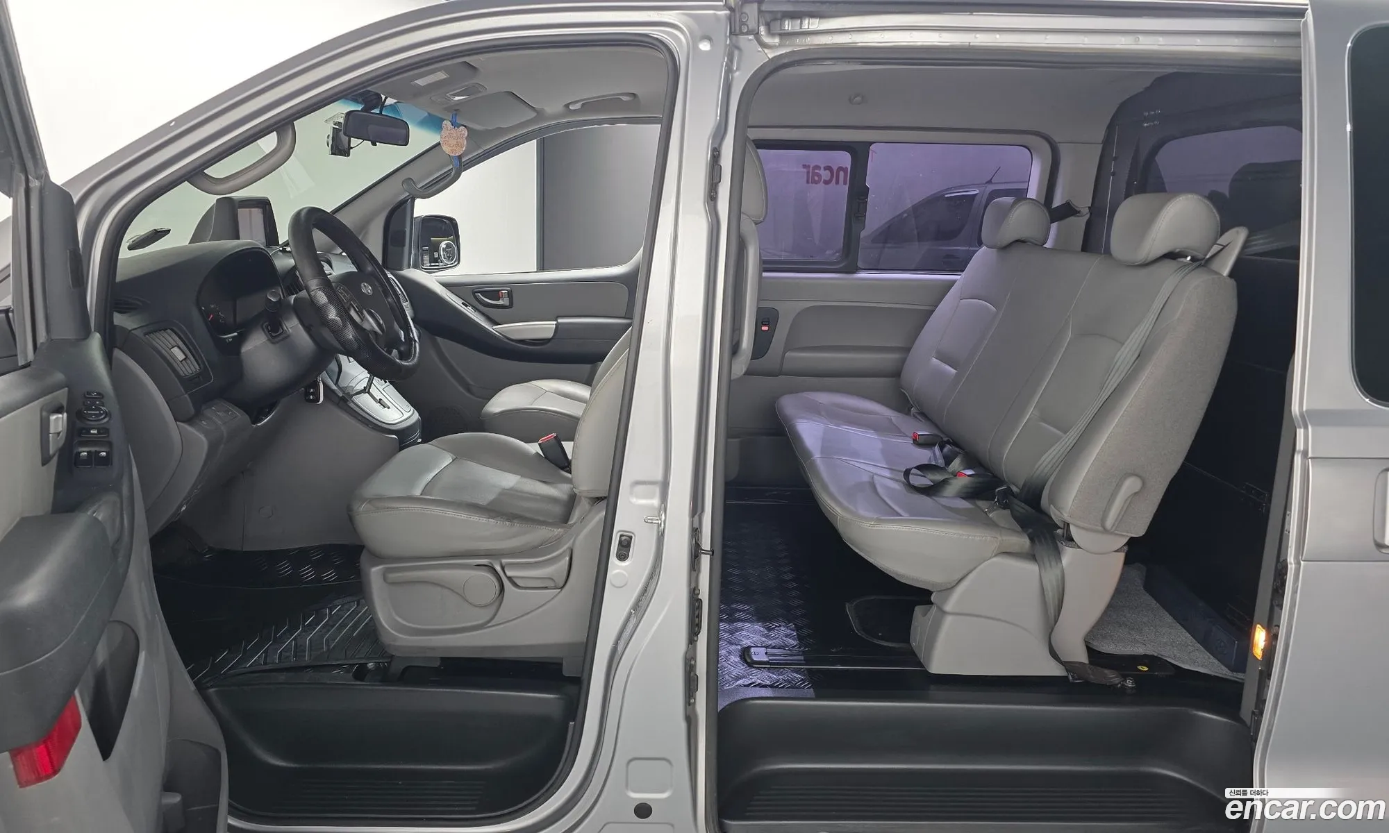 Hyundai Grand Starex 2013 — 13