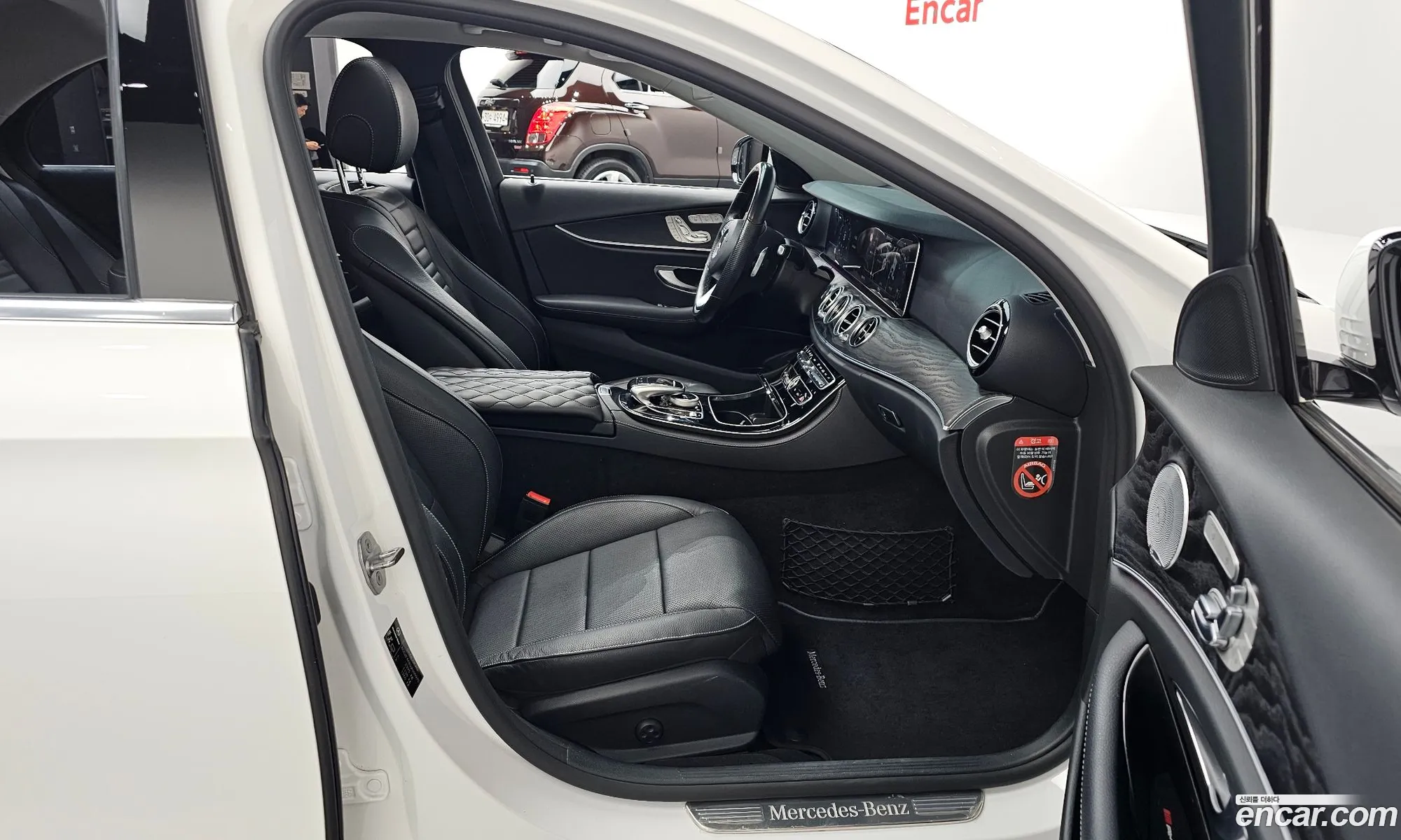 Mercedes-Benz E-Class W213 2017 — 16