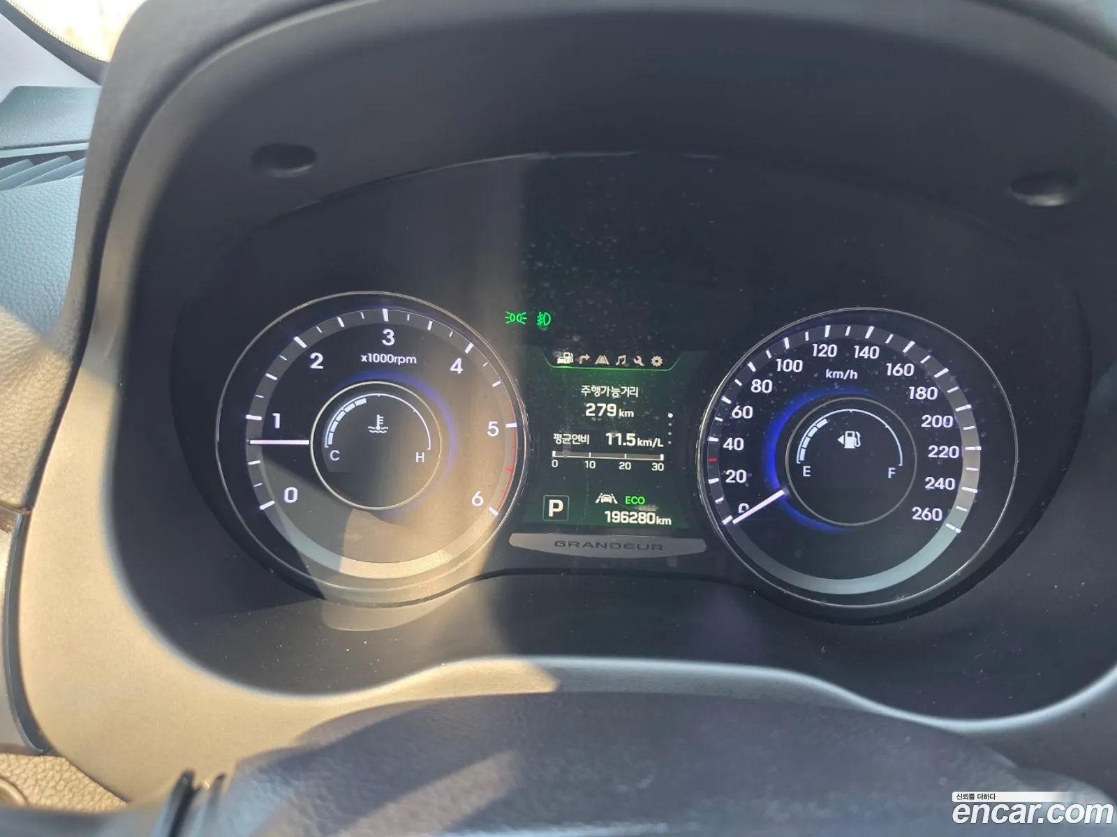 Hyundai Grandeur HG 2015 — 20