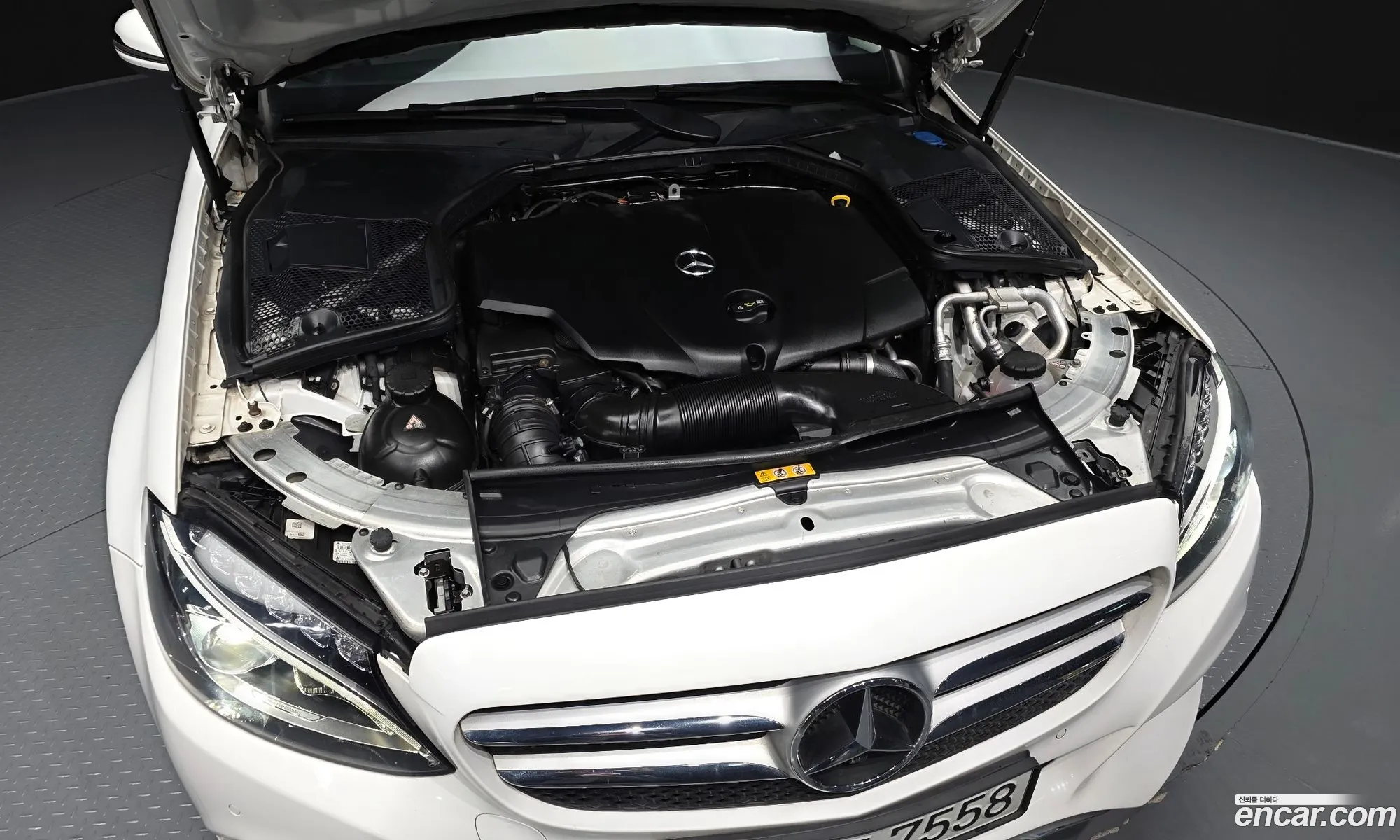 Mercedes-Benz C-Class W205 2017 — 12