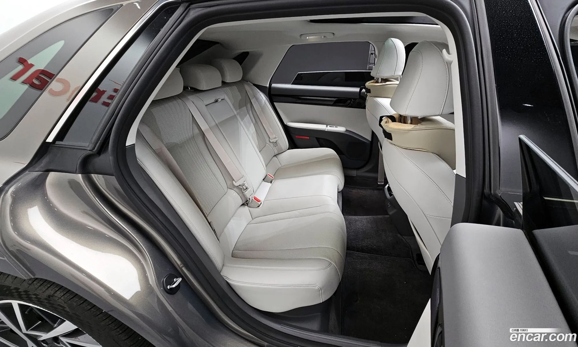 Hyundai Grandeur Hybrid 2024 — 15