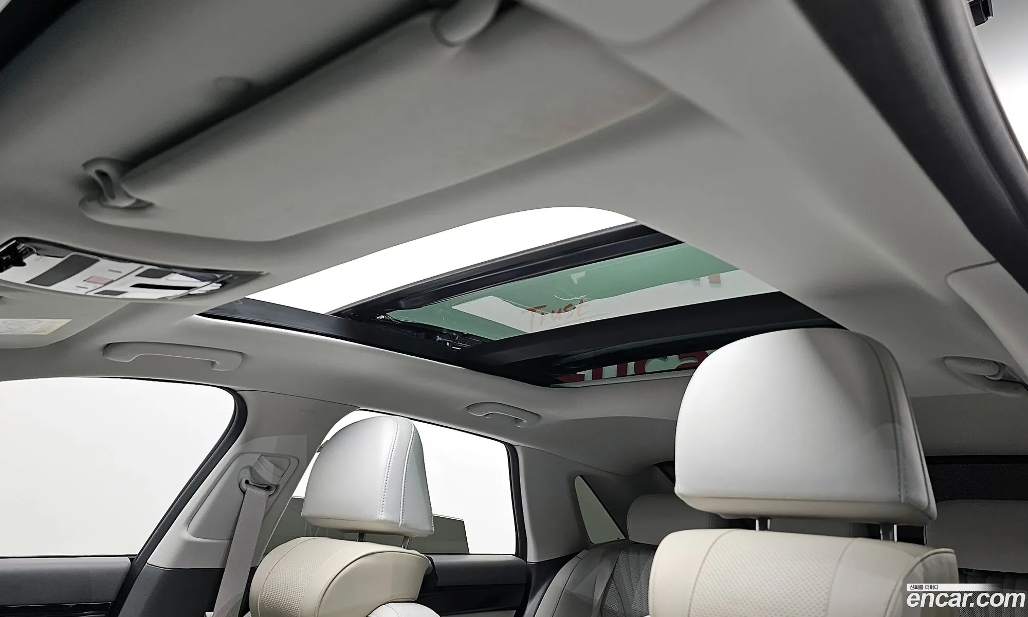 Hyundai Grandeur Hybrid 2024 — 3