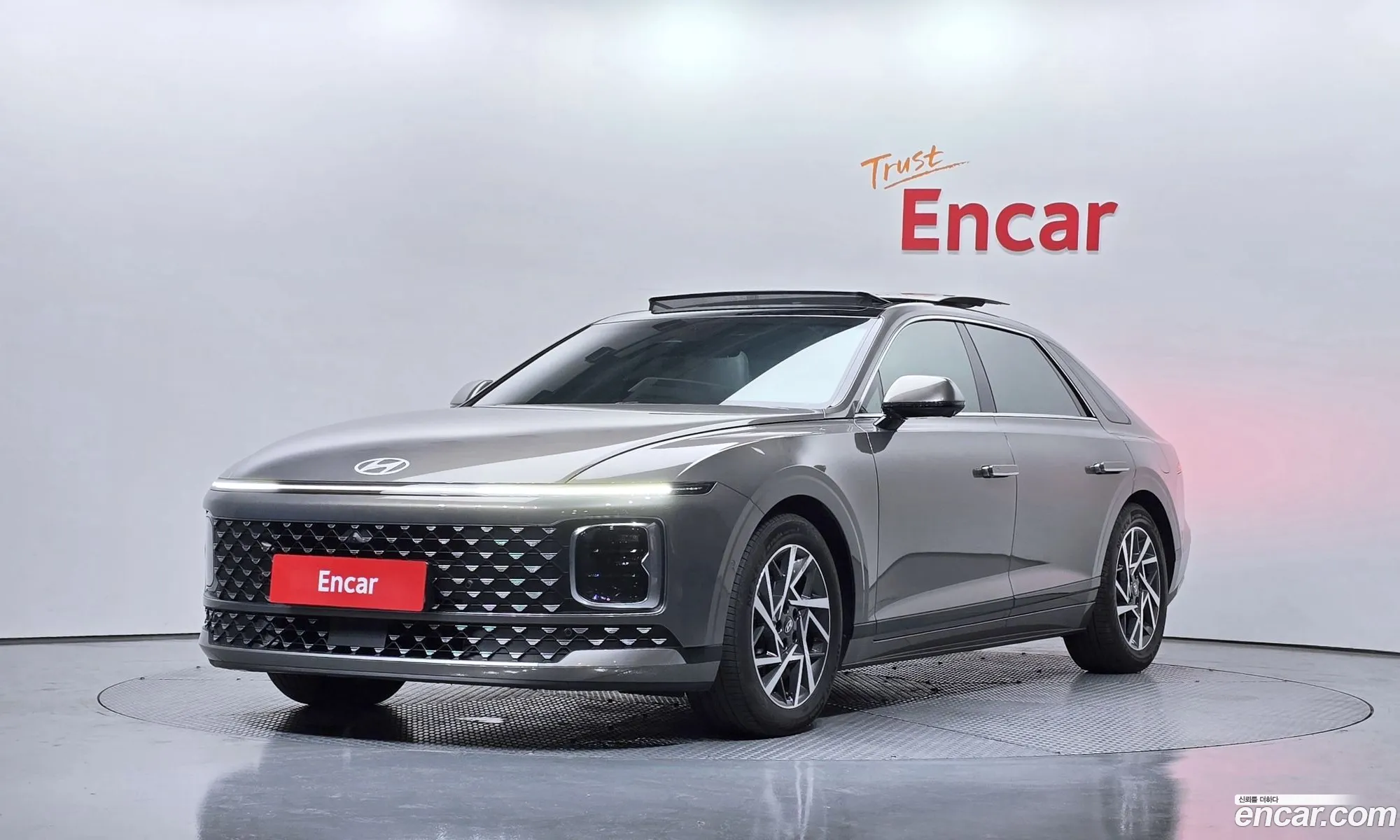 Hyundai Grandeur Hybrid 2024 — 10