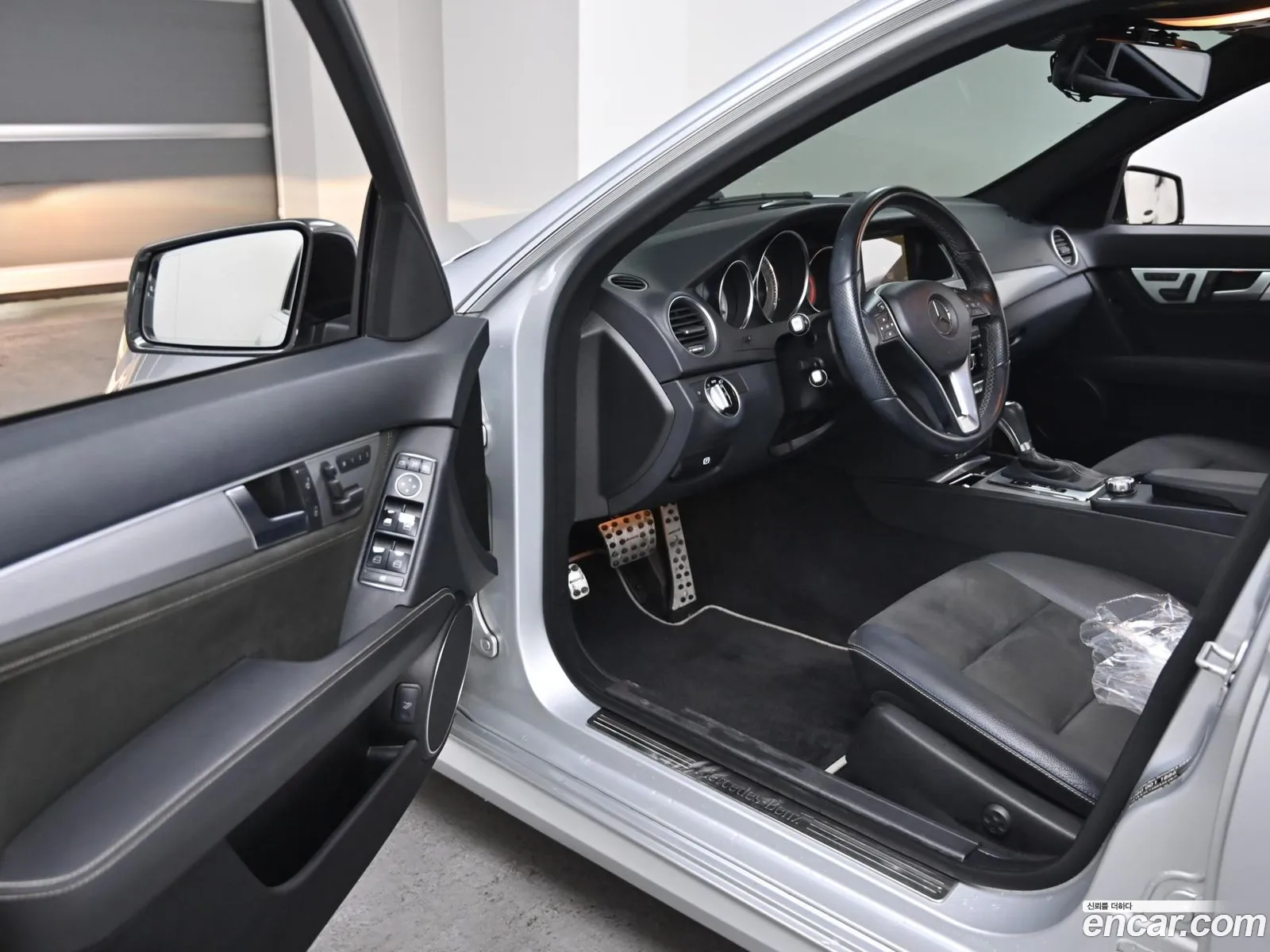 Mercedes-Benz C-Class W204 2014 — 9