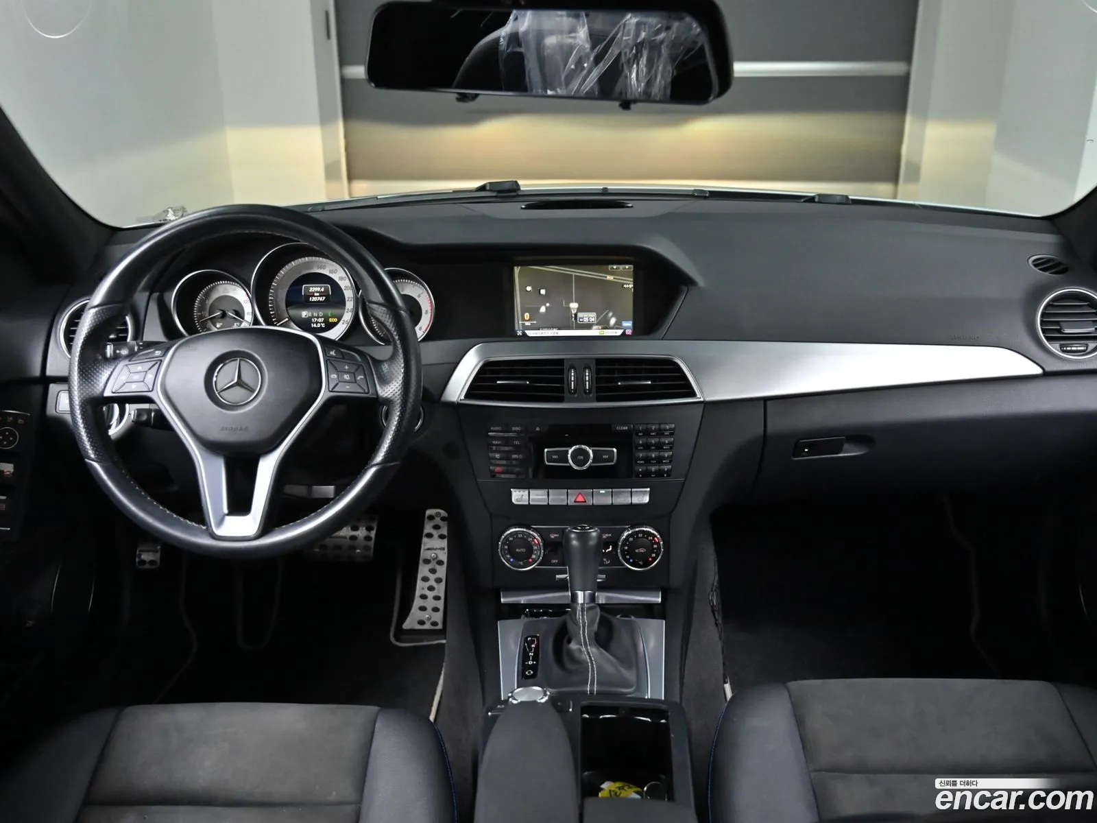 Mercedes-Benz C-Class W204 2014 — 15