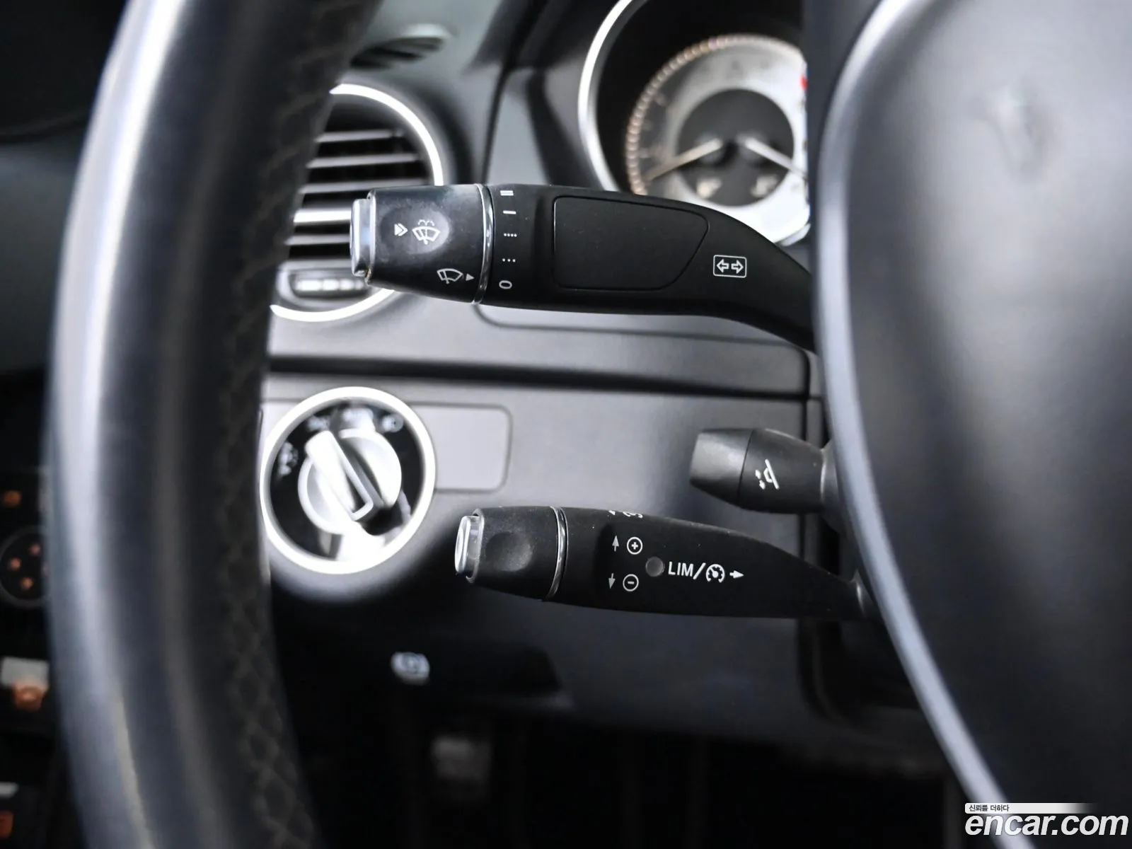 Mercedes-Benz C-Class W204 2014 — 12