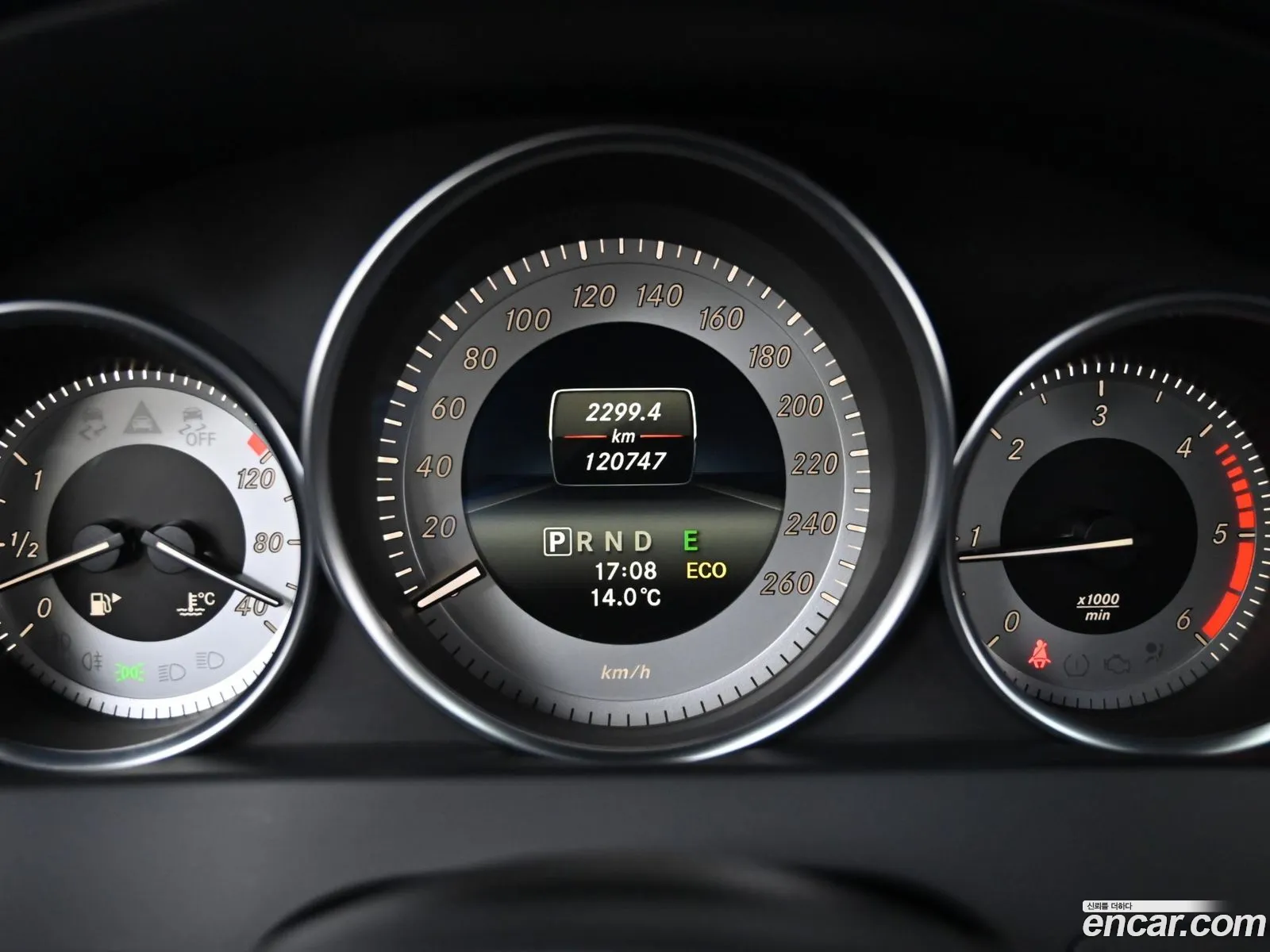 Mercedes-Benz C-Class W204 2014 — 8