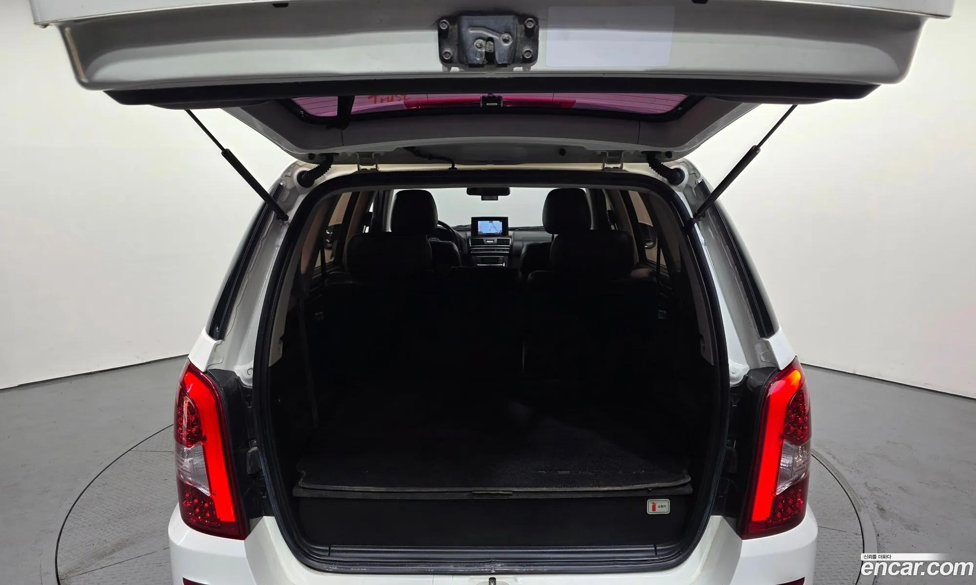 KG Mobility (SsangYong) Rexton W 2014 — 4