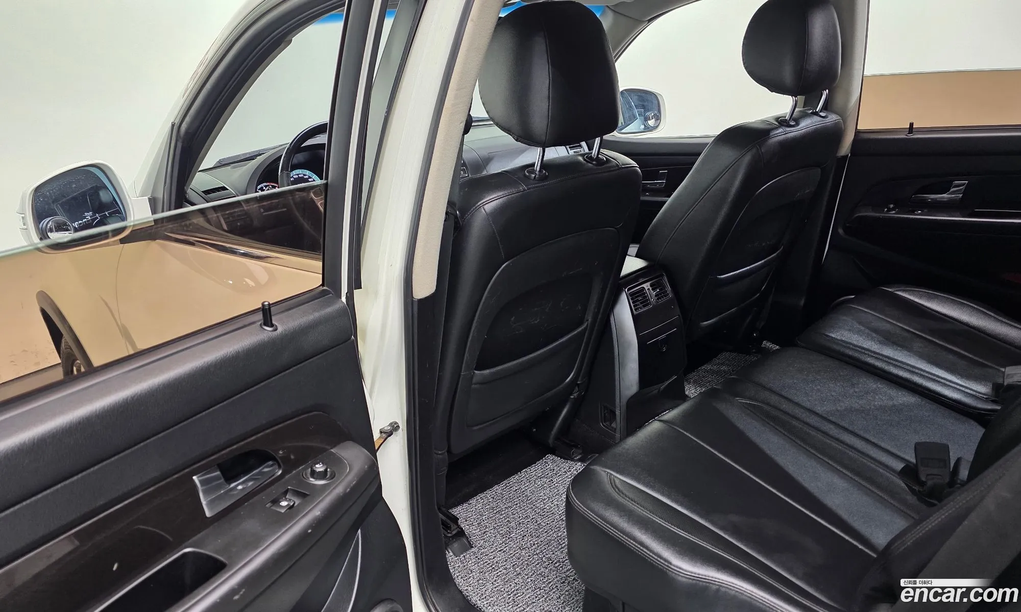 KG Mobility (SsangYong) Rexton W 2014 — 19