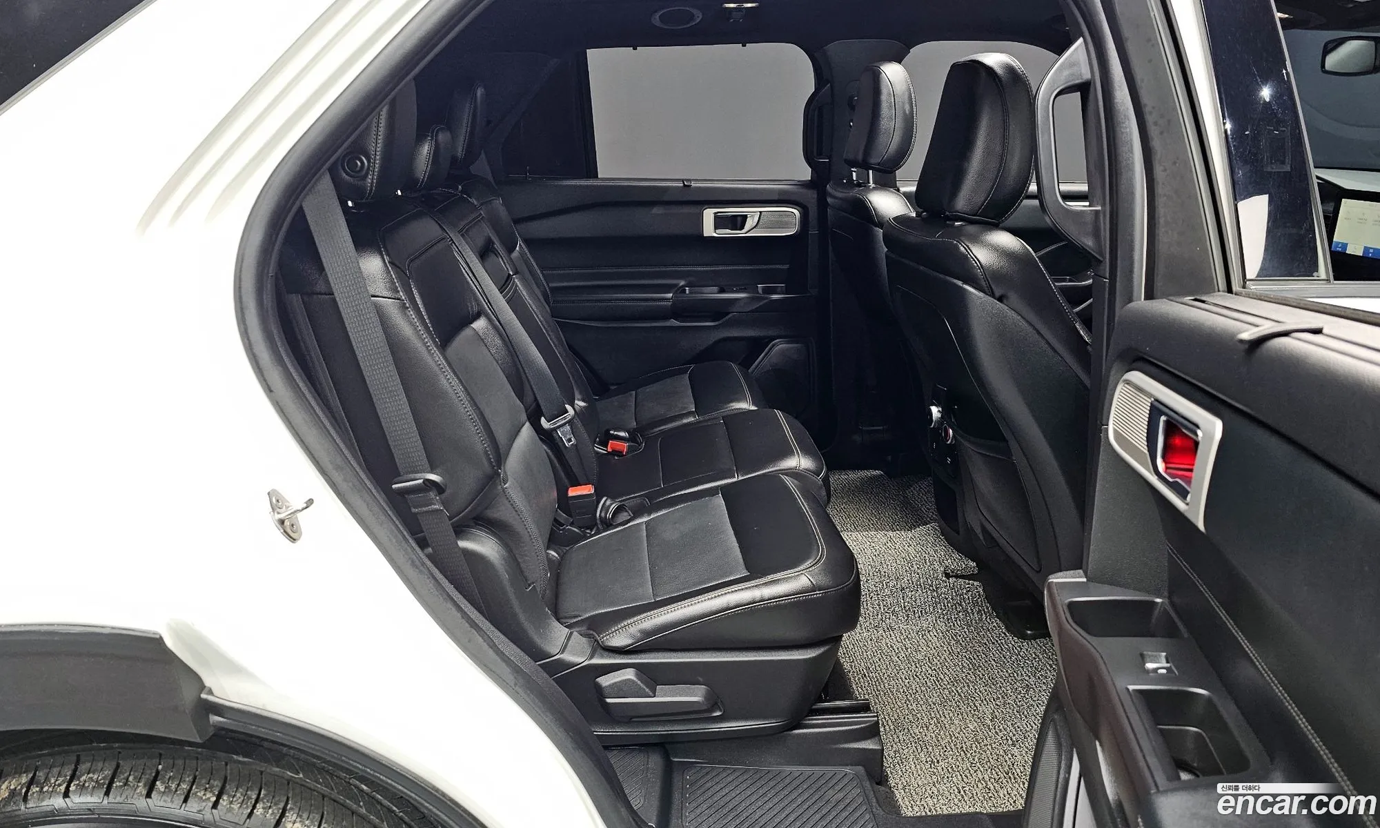 Ford Explorer 6th Gen 2020 1FMSK8FHXLGA73060 — 6