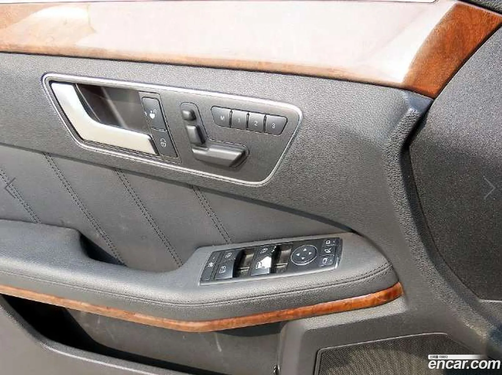 Mercedes-Benz E-Class W212 2012 — 14