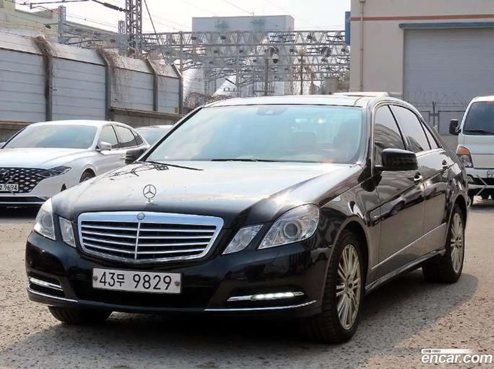 Mercedes-Benz E-Class W212 2012 — 16