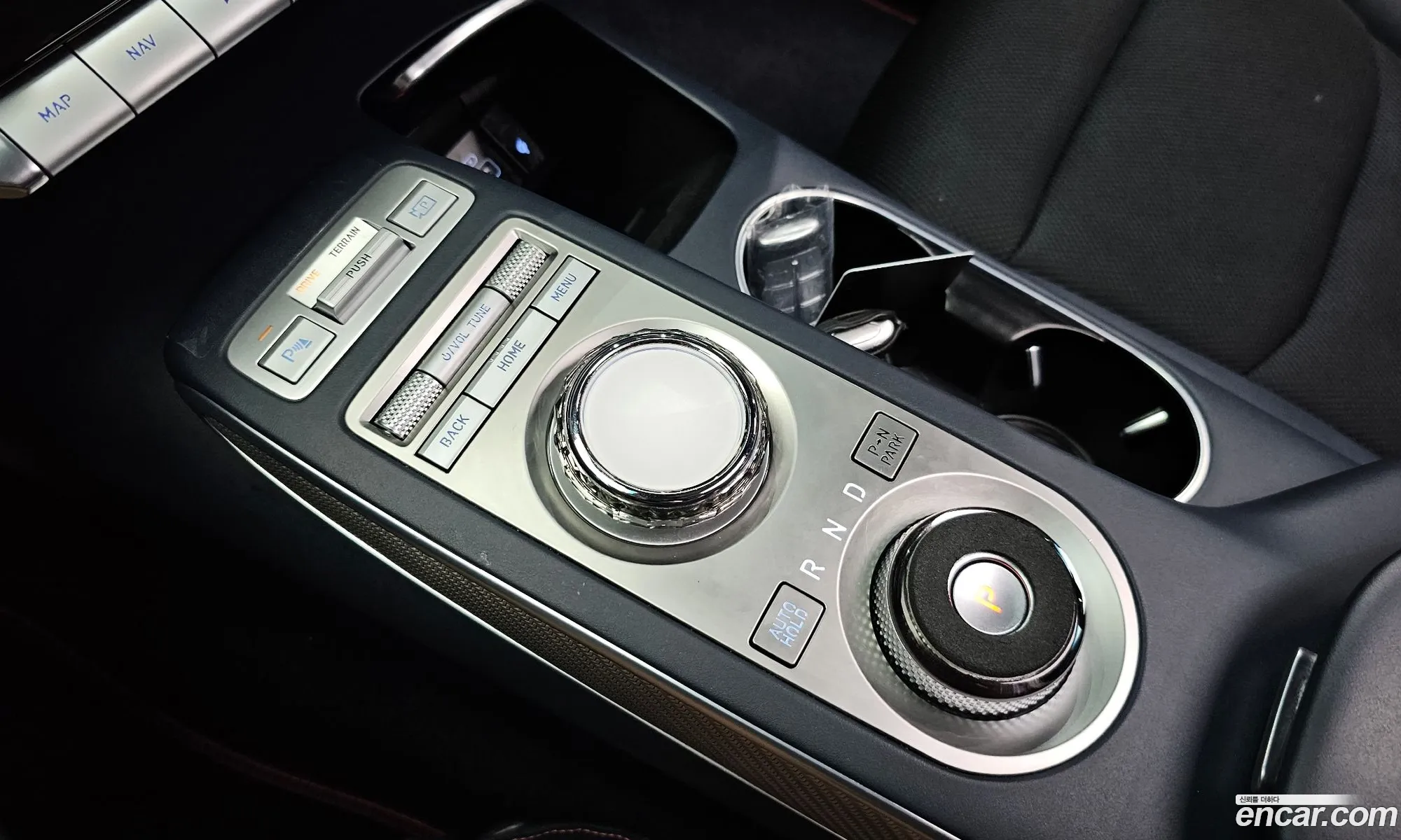 Genesis GV70 2022 — 6