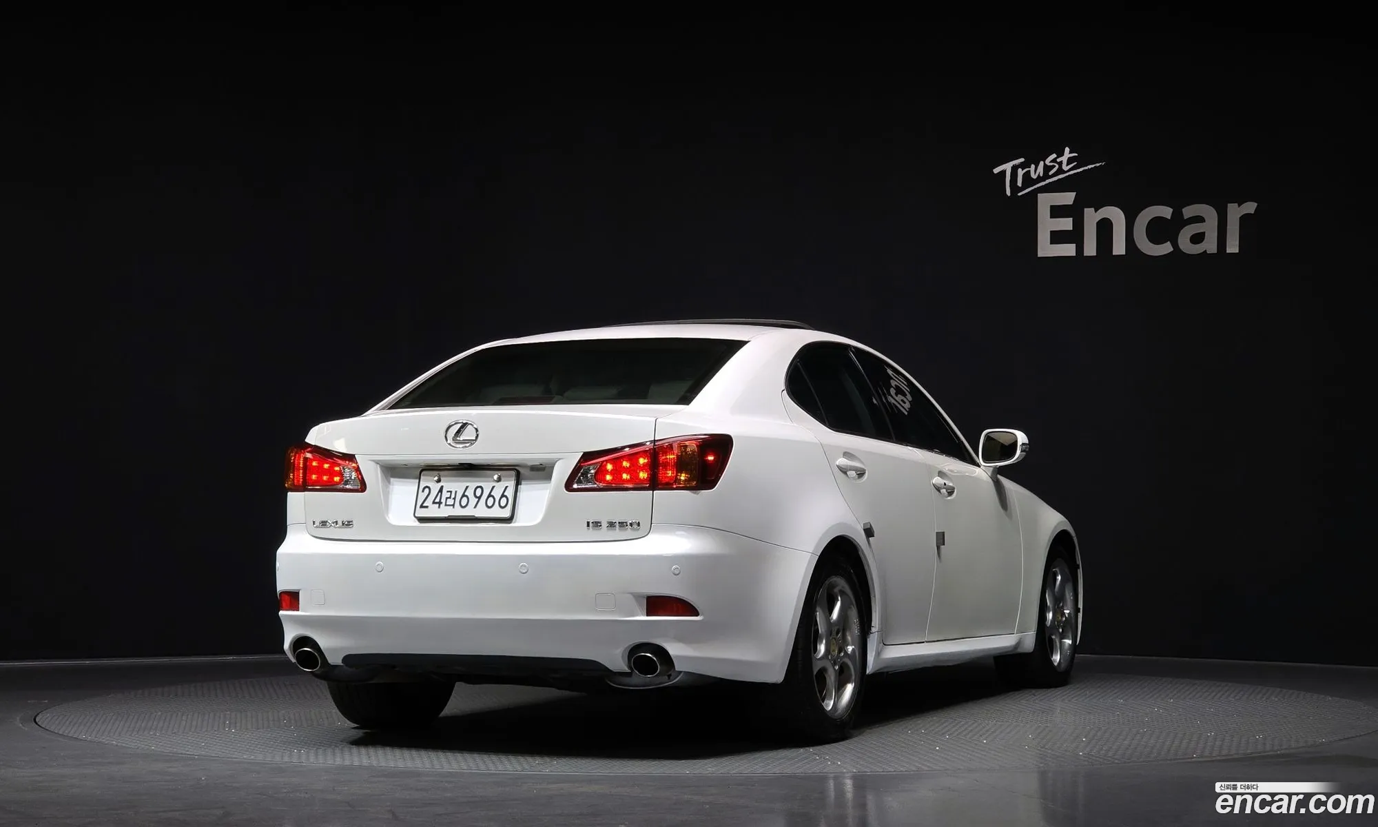 Lexus IS250 2010 — 9