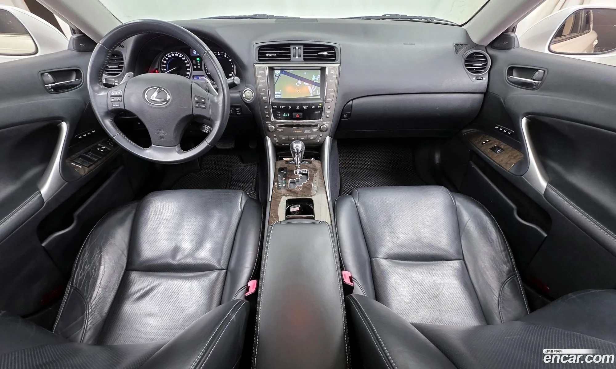 Lexus IS250 2010 — 17