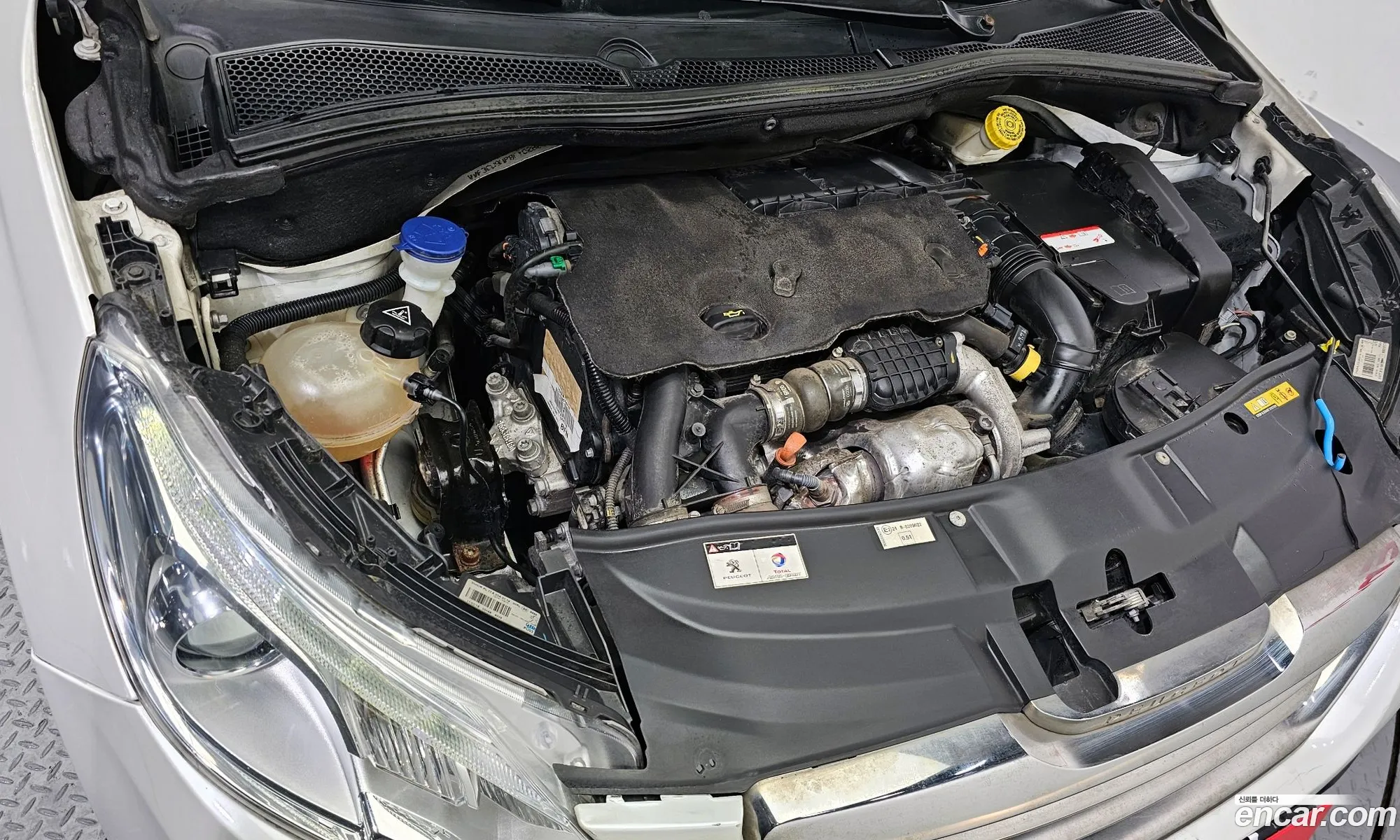 Peugeot 2008 2015 VF3CU9HP8FY028833 — 4