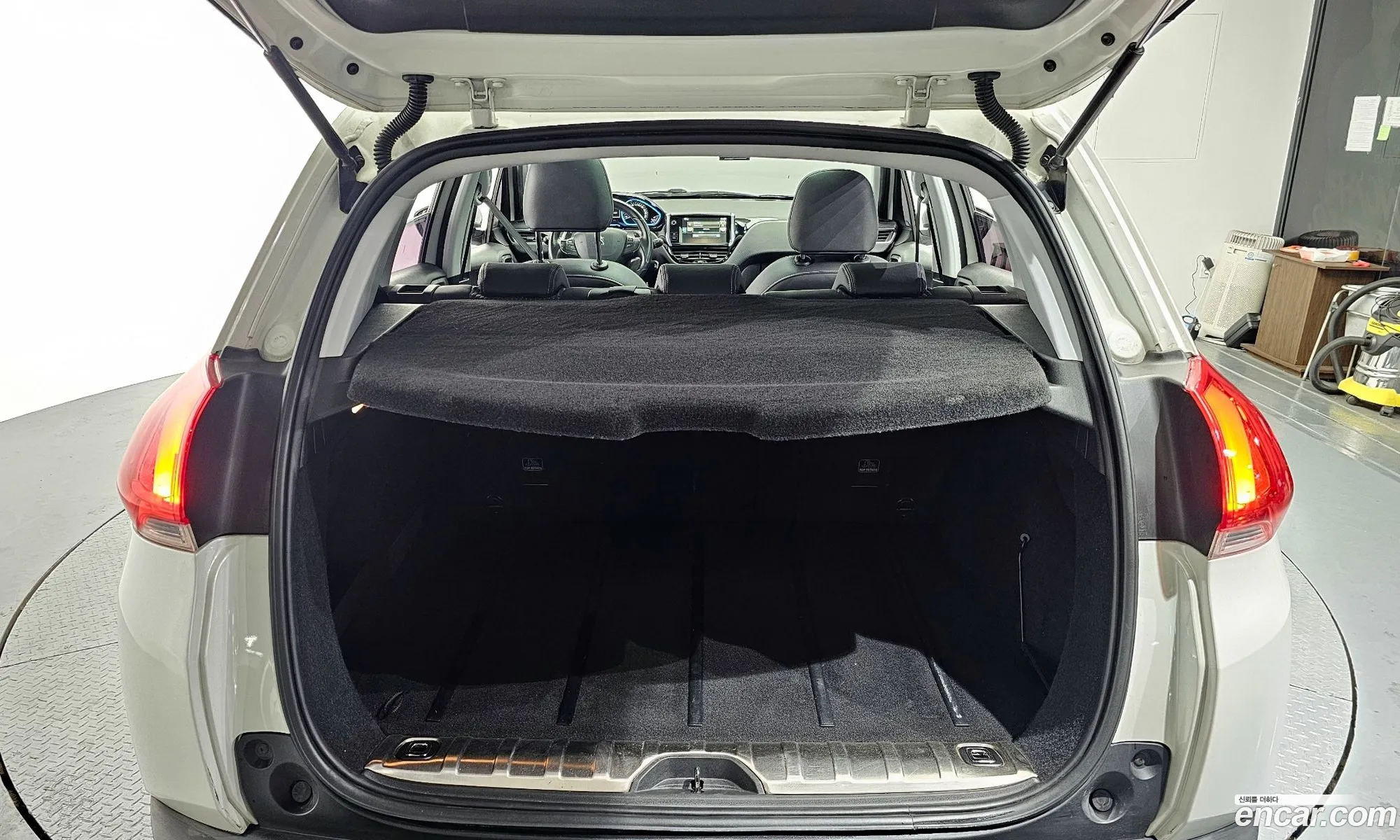 Peugeot 2008 2015 VF3CU9HP8FY028833 — 14