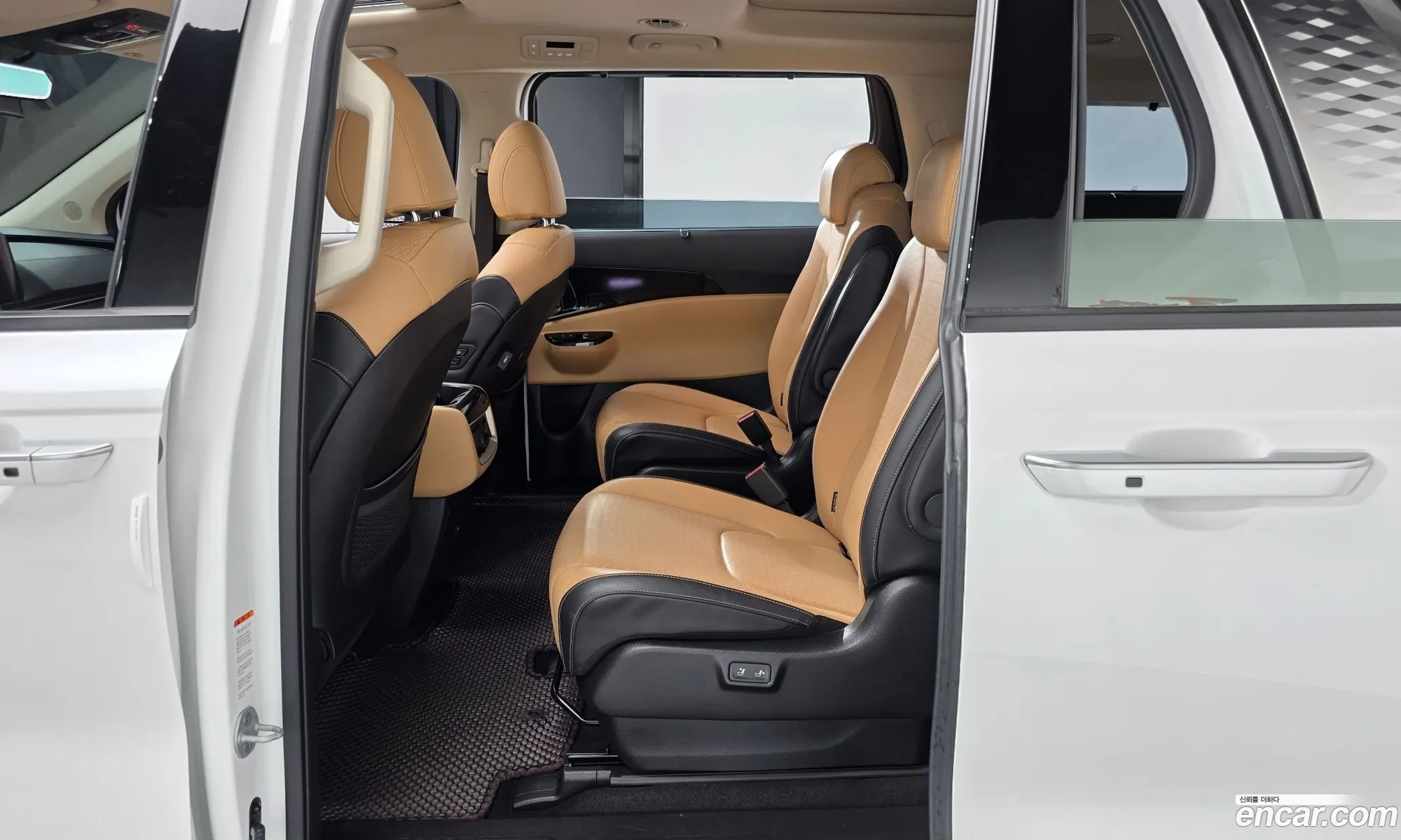 Kia Carnival 2022 — 2