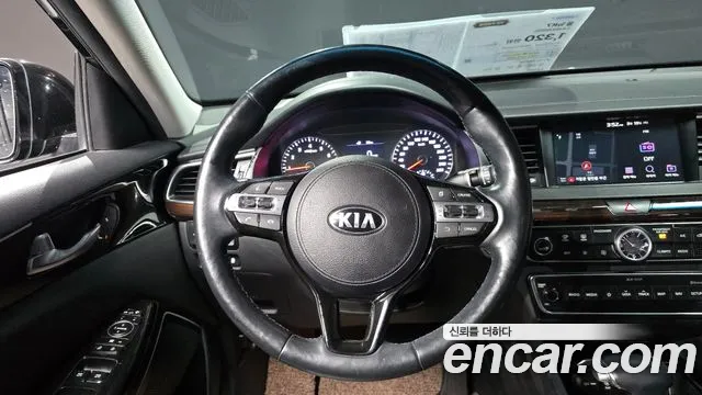 Kia K7 2018 — 2