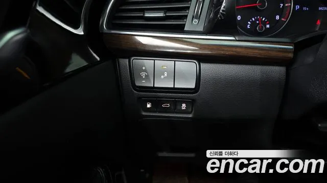 Kia K7 2018 — 5