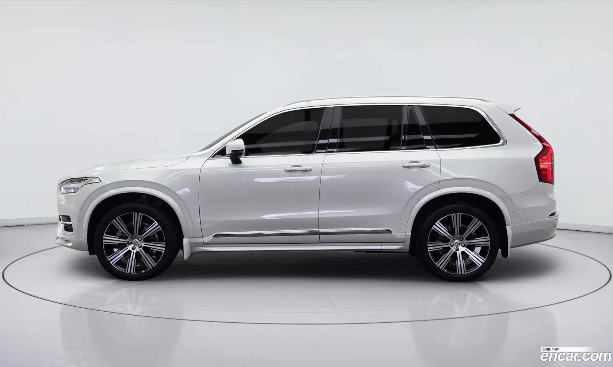 Volvo XC90 2025 — 2