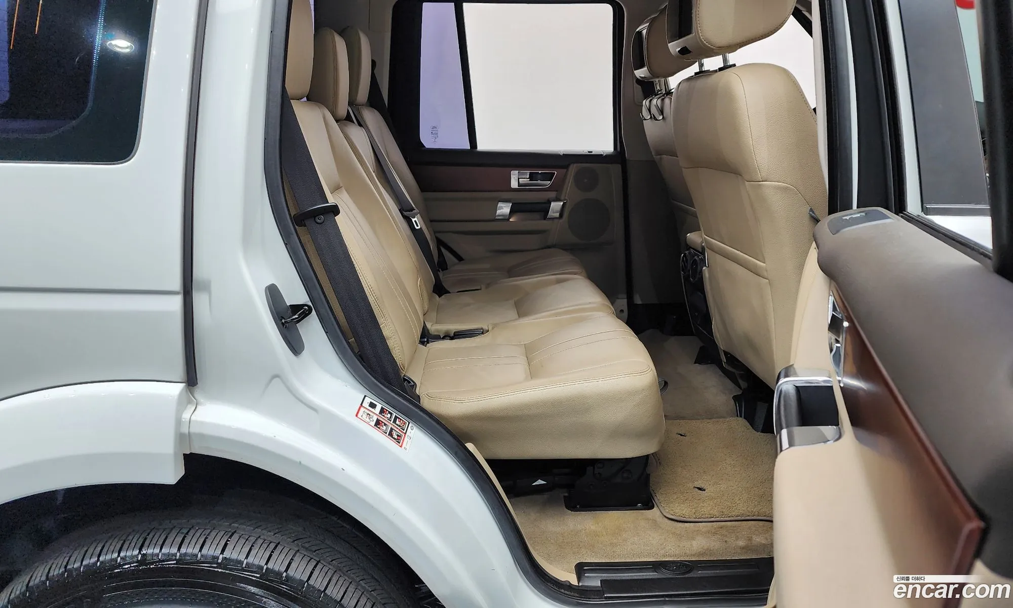 Land Rover Discovery 4 2016 SALLAAAG6GA797368 — 11