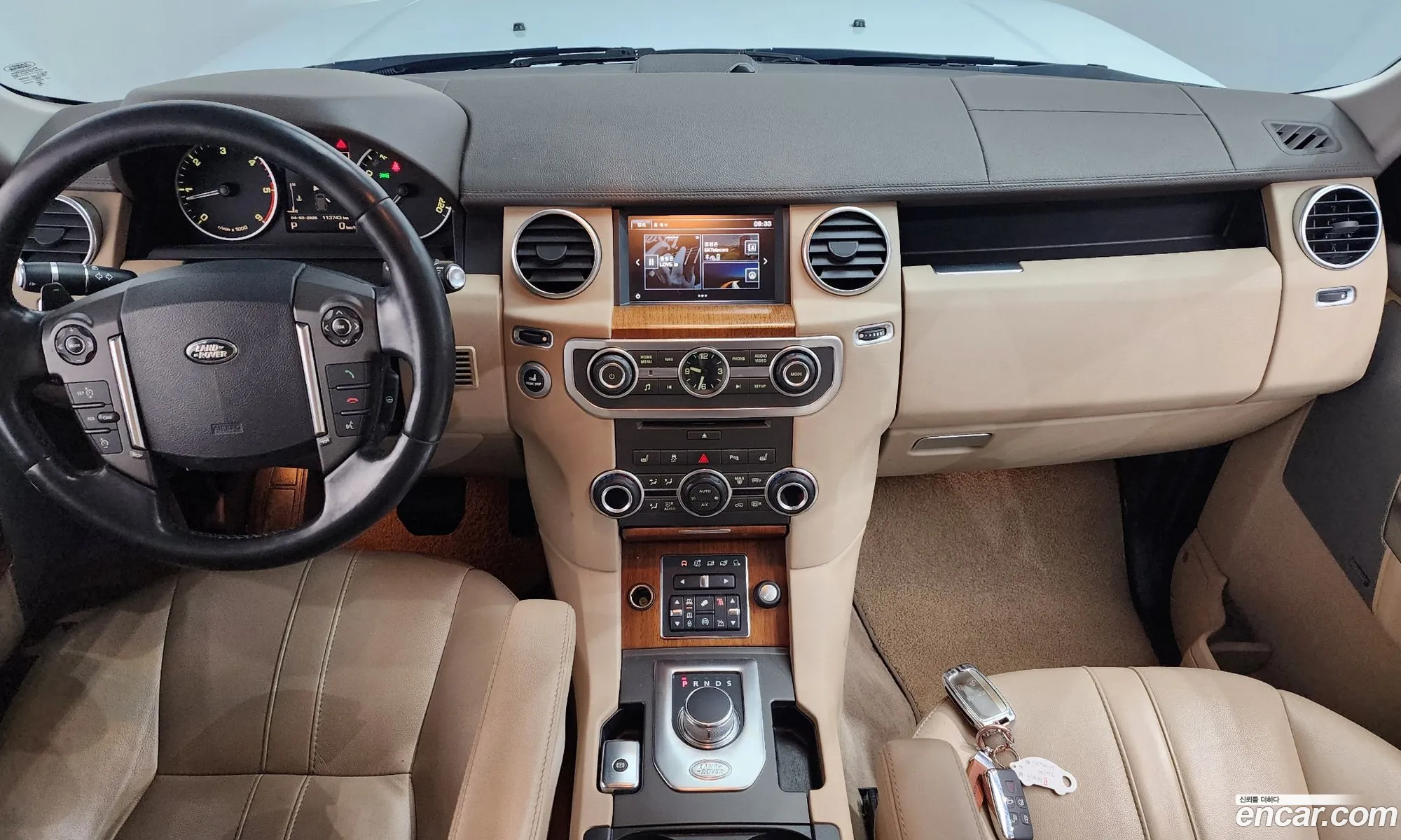 Land Rover Discovery 4 2016 SALLAAAG6GA797368 — 12