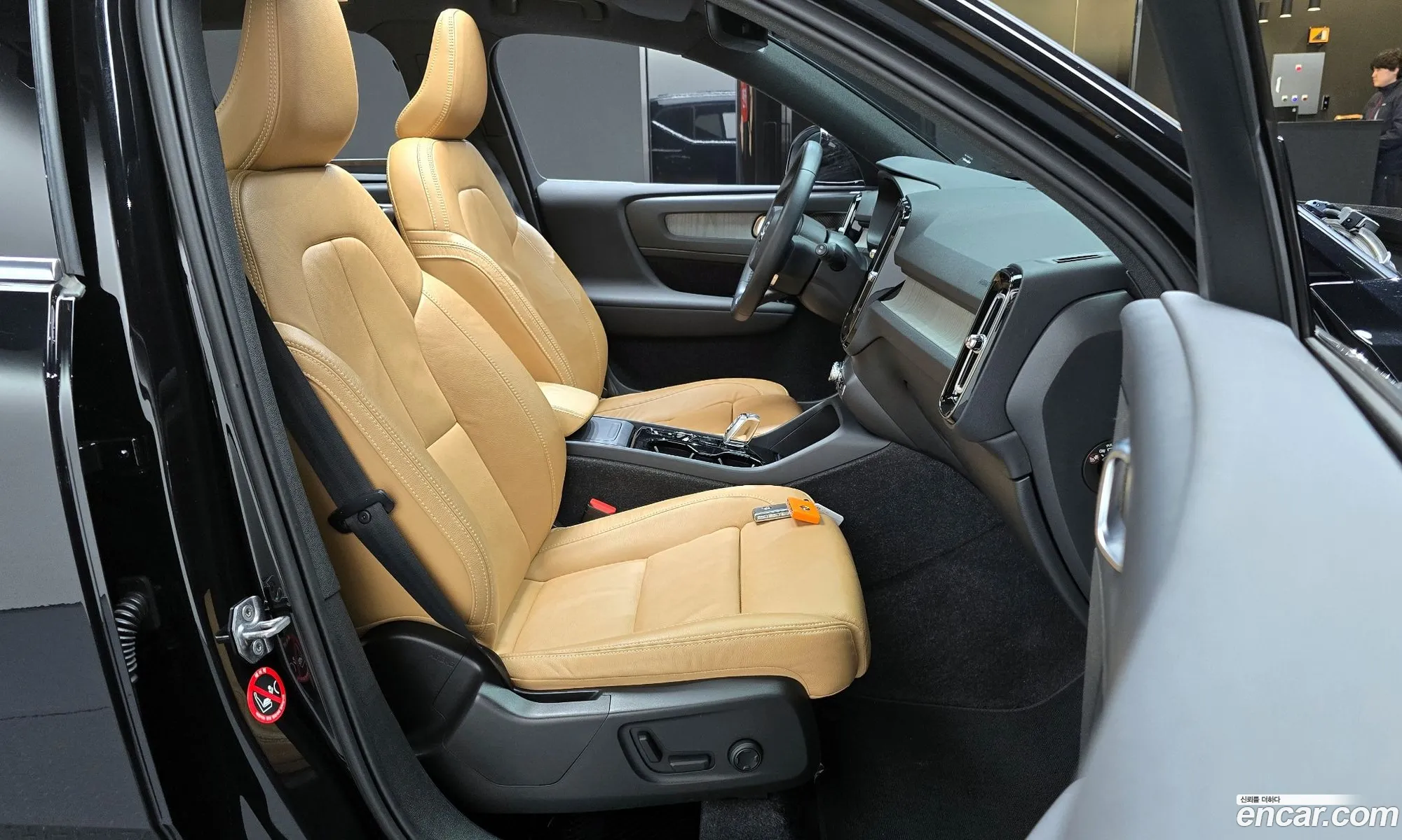 Volvo XC40 2021 — 4