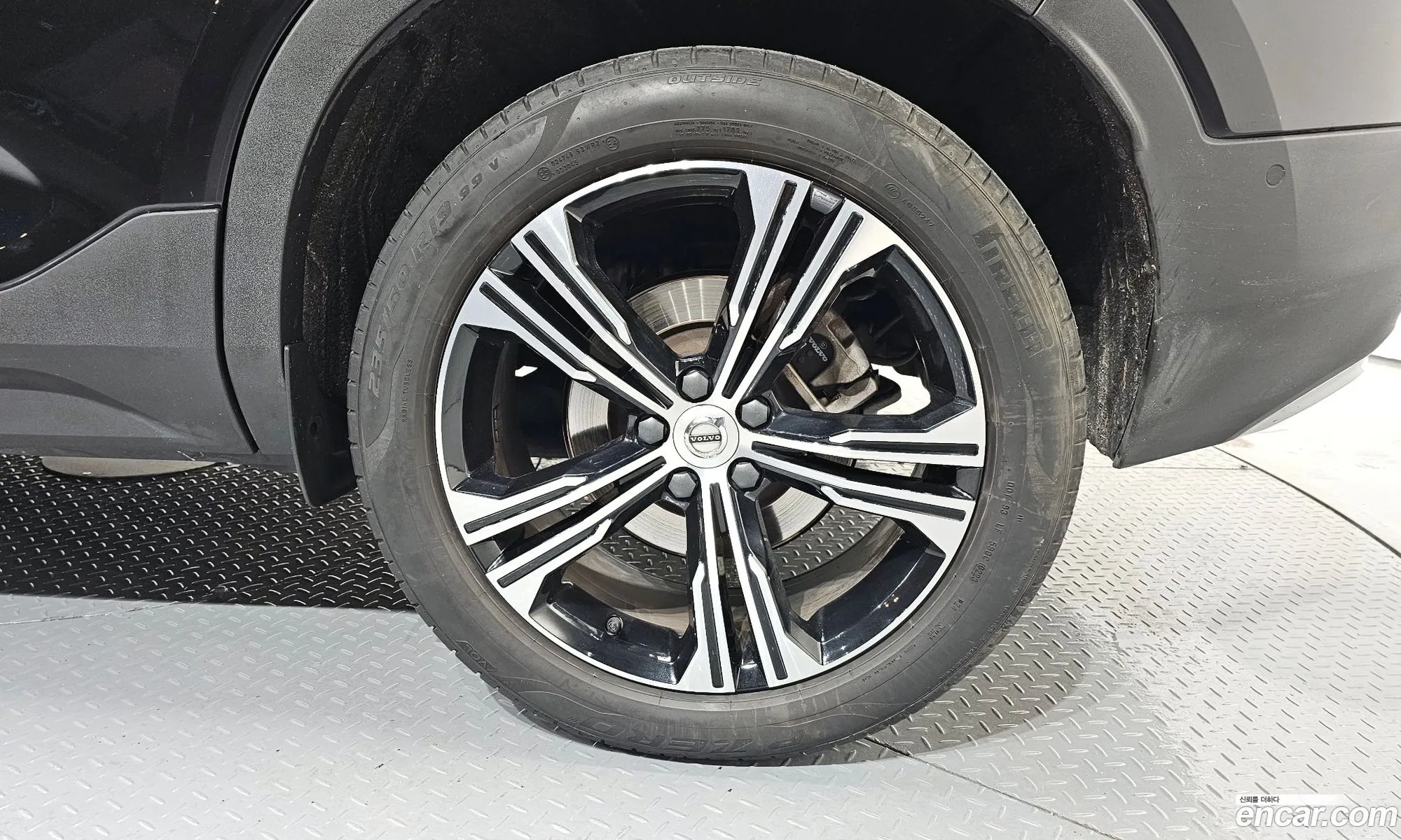 Volvo XC40 2021 — 2