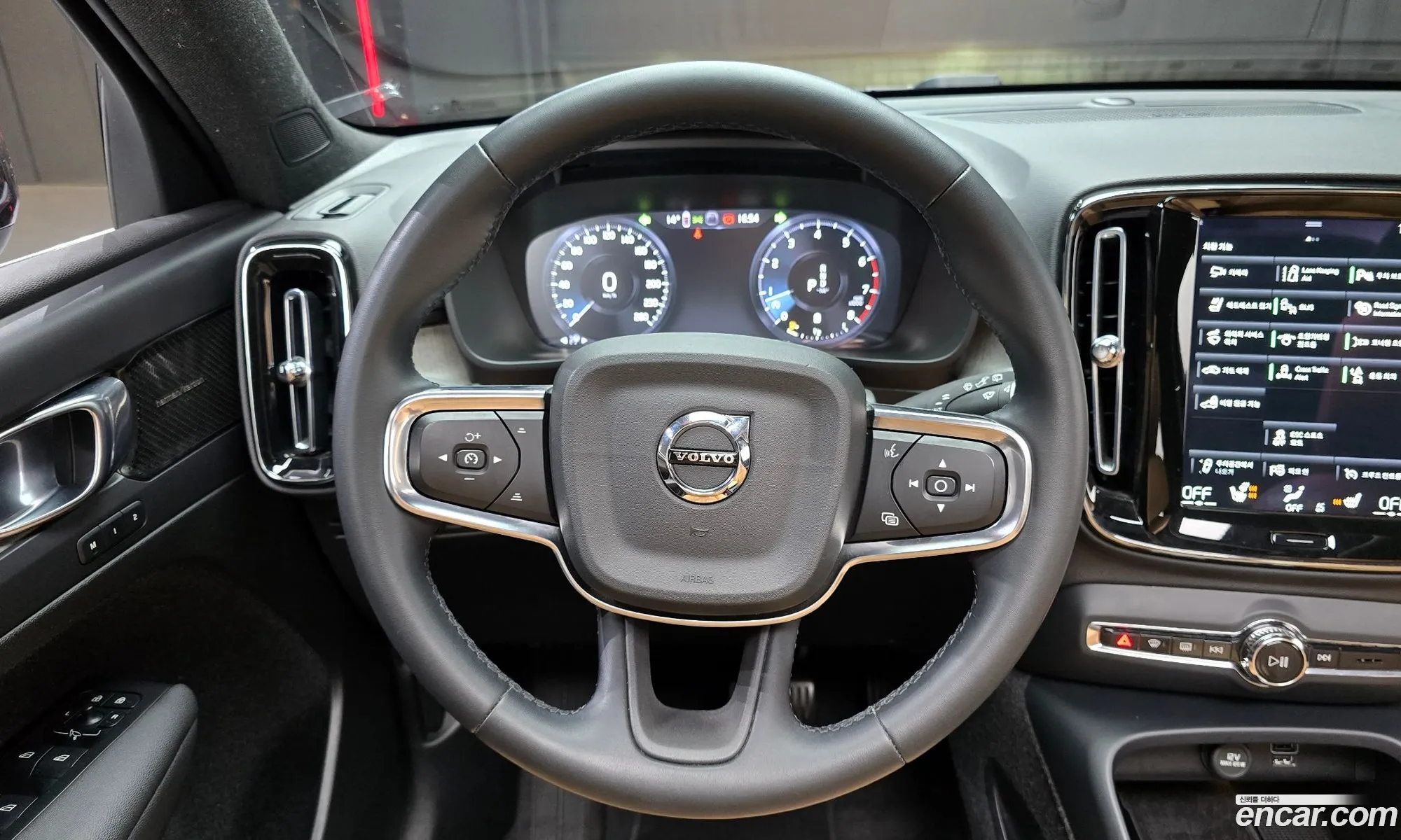 Volvo XC40 2021 — 13