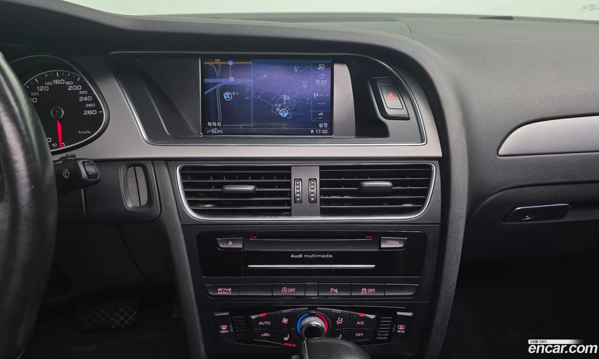 Audi A4 2014 WAUZZZ8K3FN006102 — 14