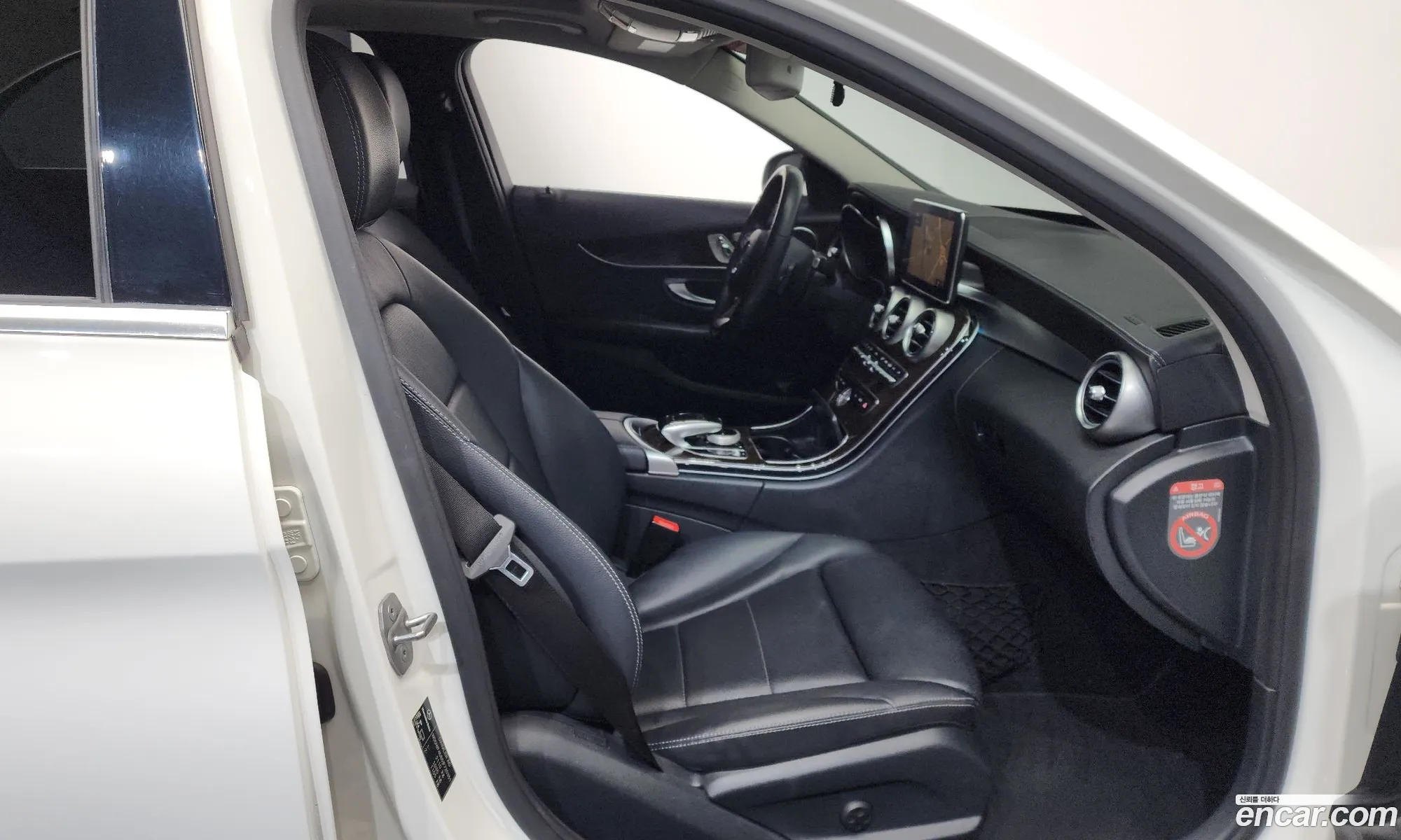 Mercedes-Benz C-Class W205 2018 WDDWF4DB0JF720351 — 14