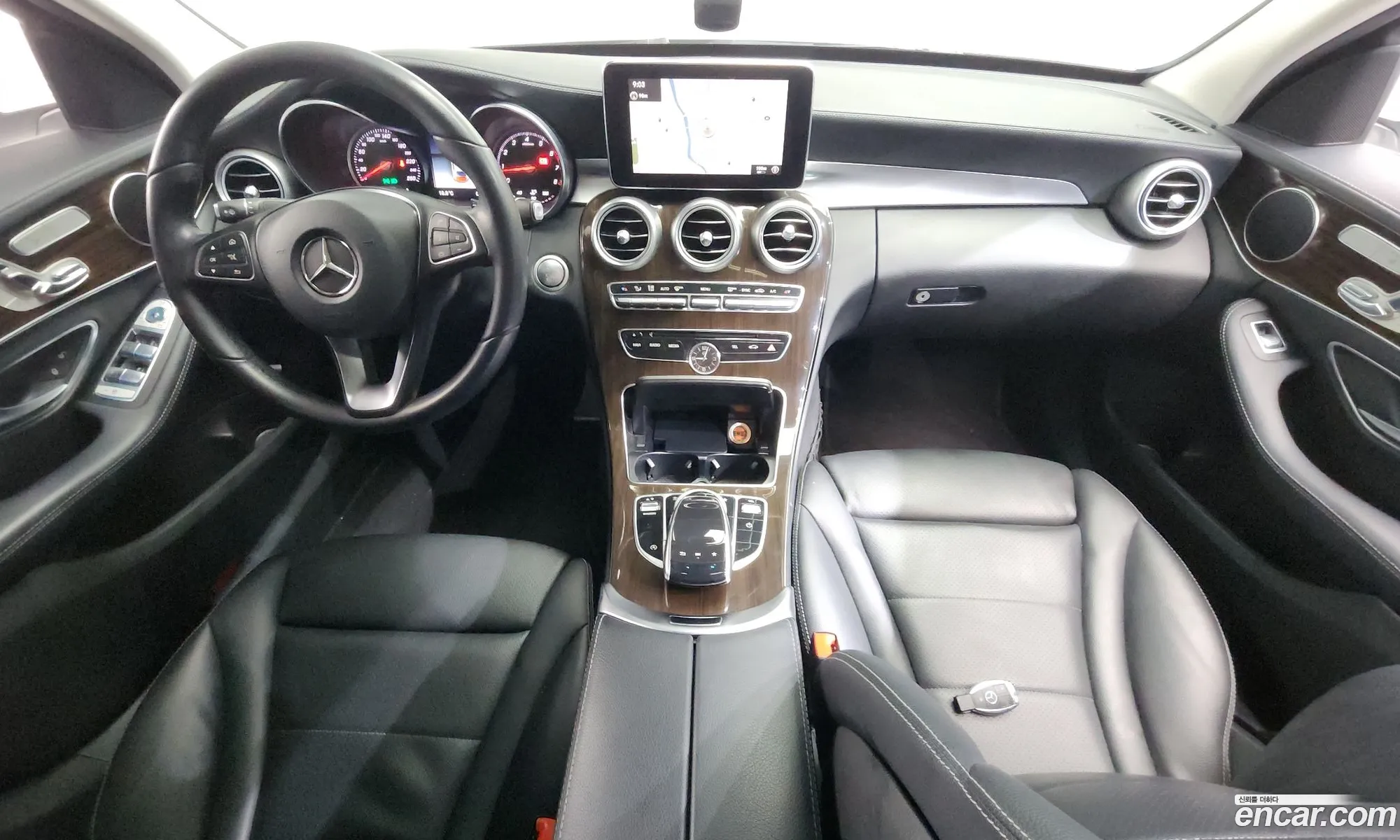 Mercedes-Benz C-Class W205 2018 WDDWF4DB0JF720351 — 3