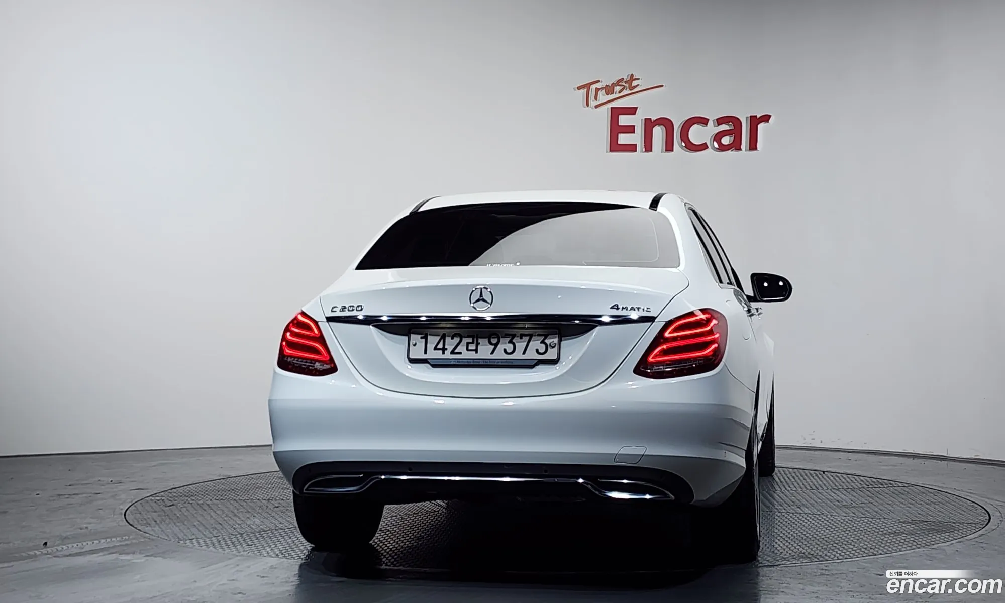 Mercedes-Benz C-Class W205 2018 WDDWF4DB0JF720351 — 12