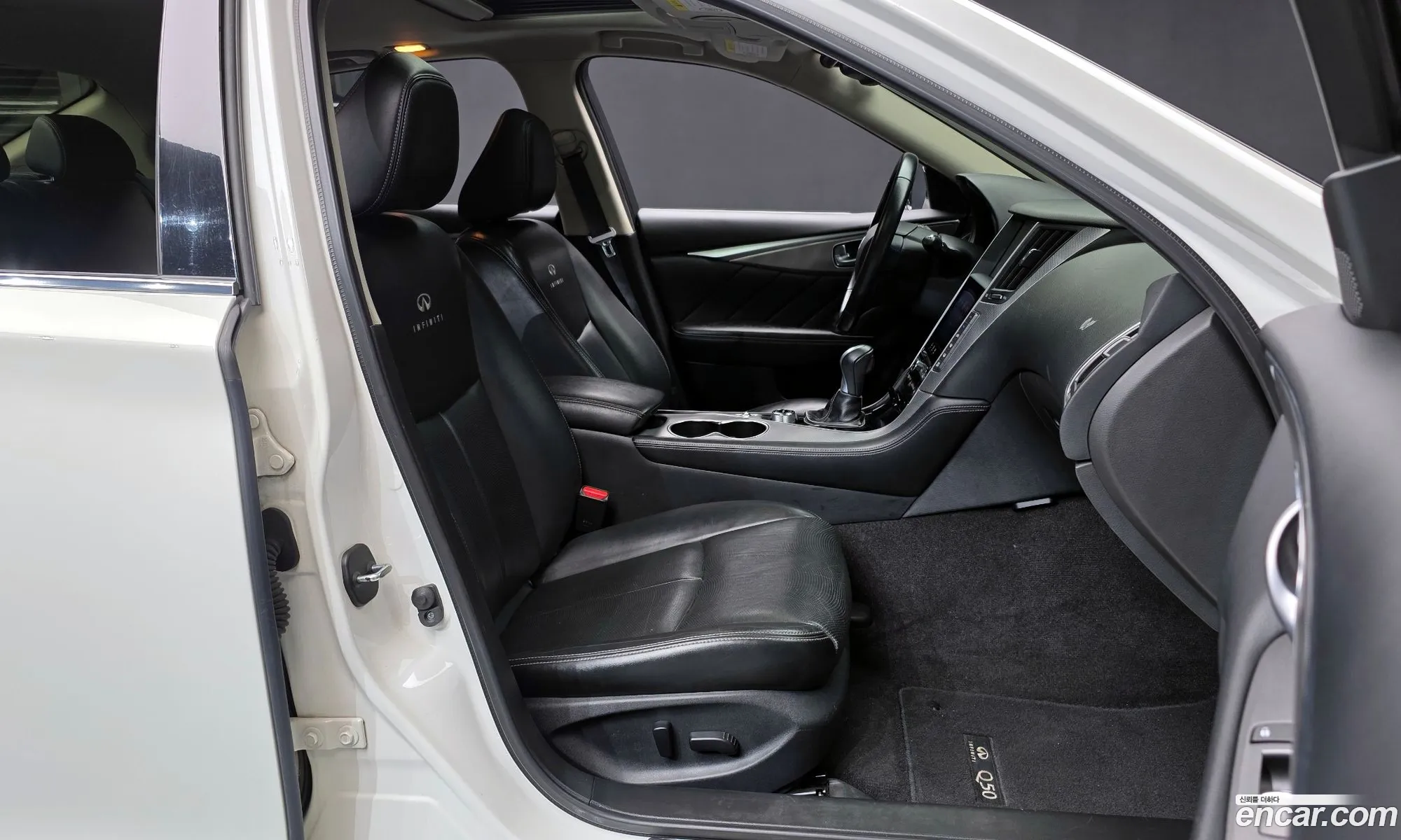 Infiniti Q50 2015 JNKDV71E3FM530694 — 10