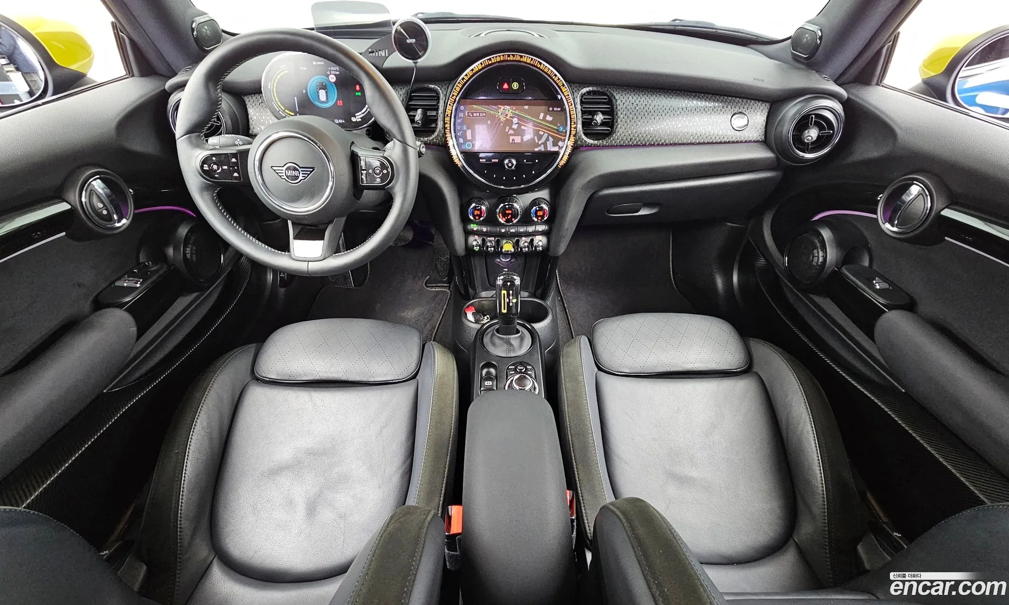 Mini Cooper Electric 2023 — 17