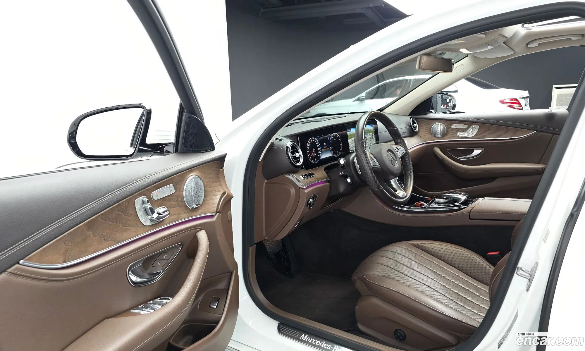 Mercedes-Benz E-Class W213 2017 WDDZF4KB3JA338814 — 6