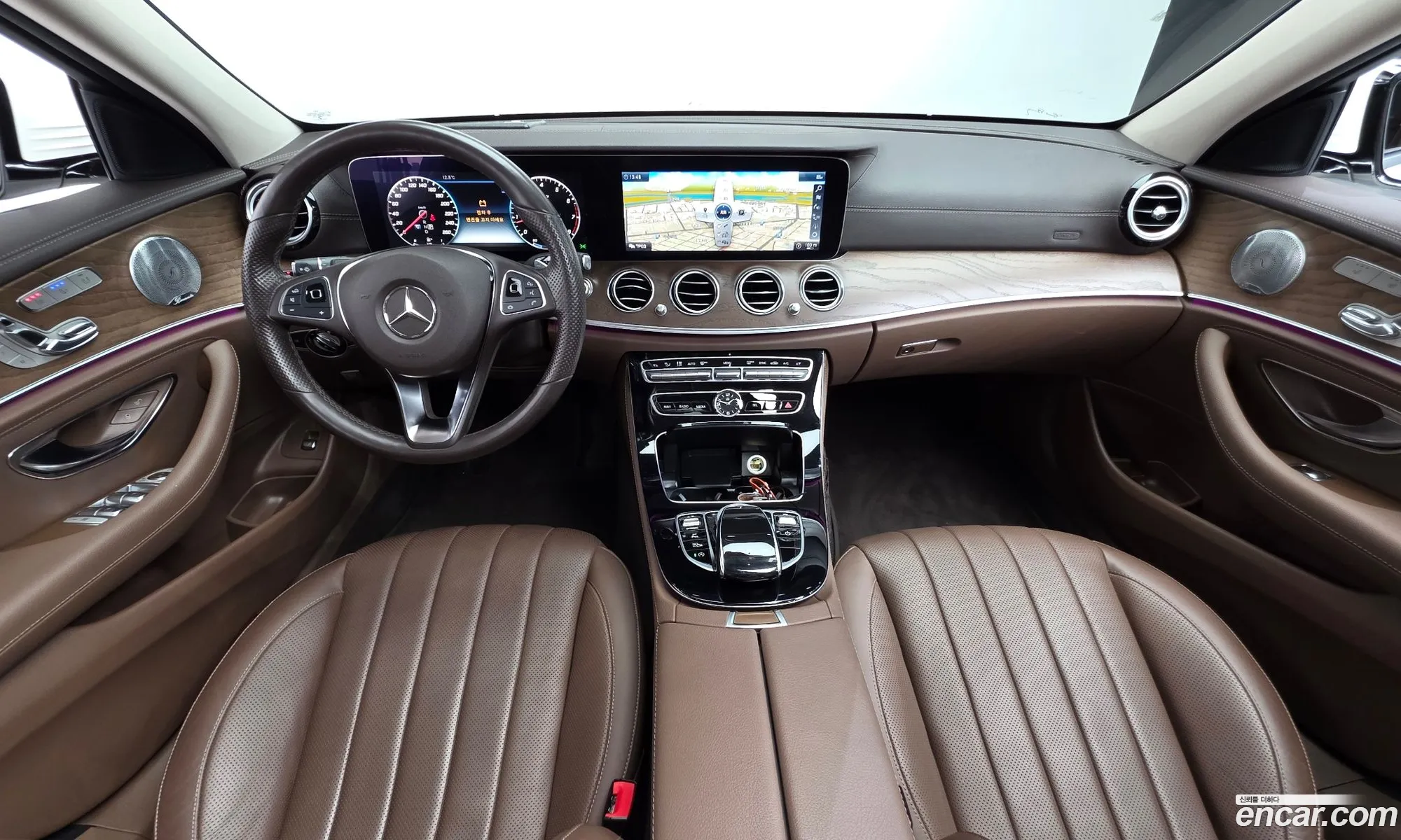 Mercedes-Benz E-Class W213 2017 WDDZF4KB3JA338814 — 18