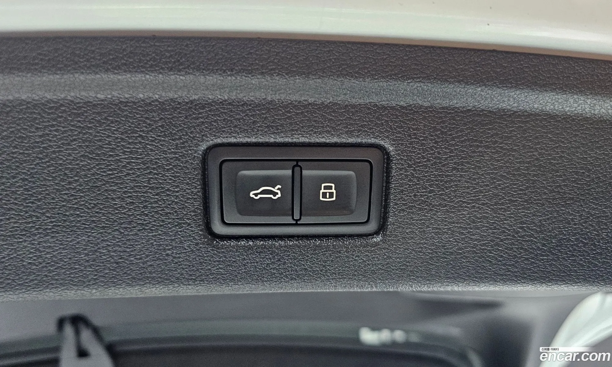 Audi A5 2019 WAUZZZF51KA062750 — 2
