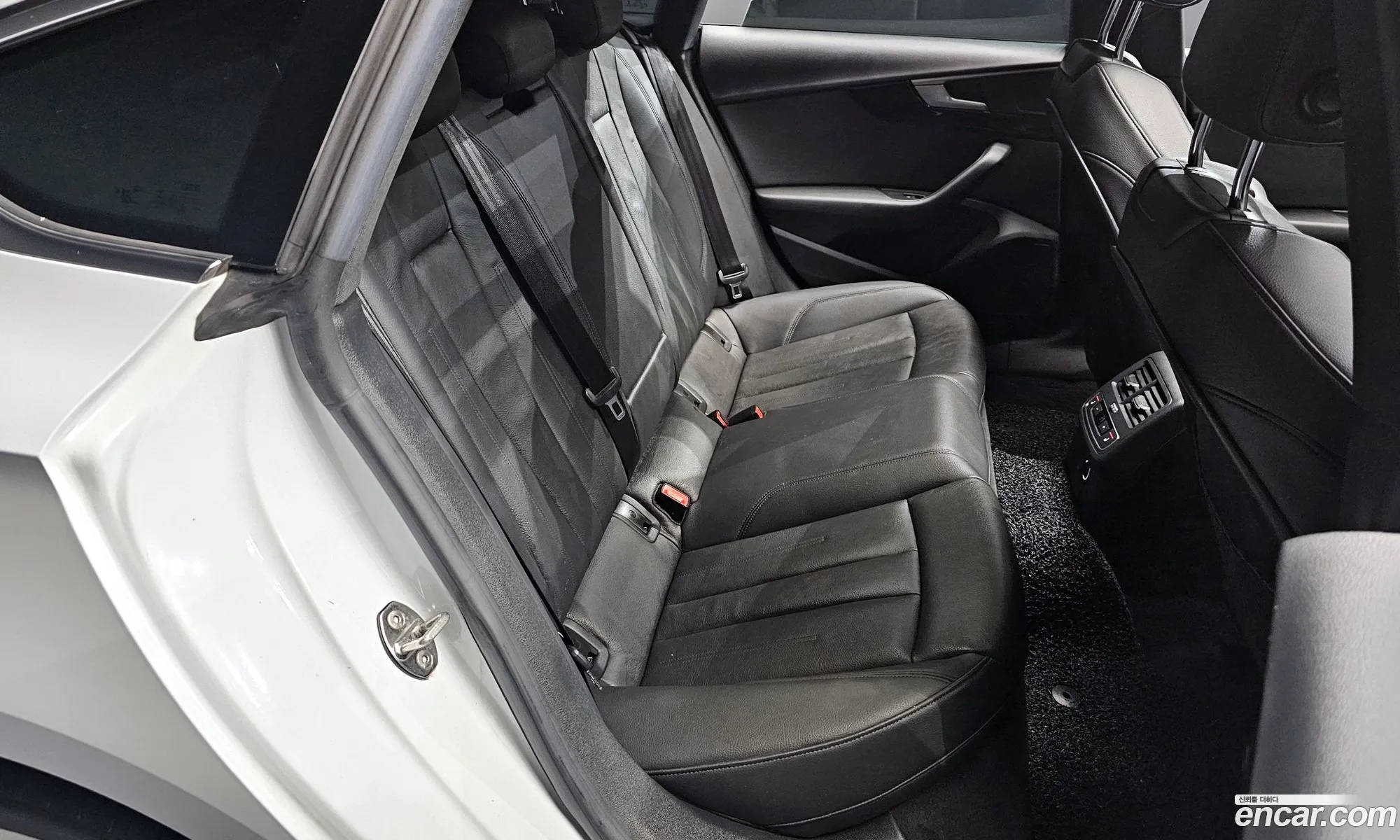 Audi A5 2019 WAUZZZF51KA062750 — 17