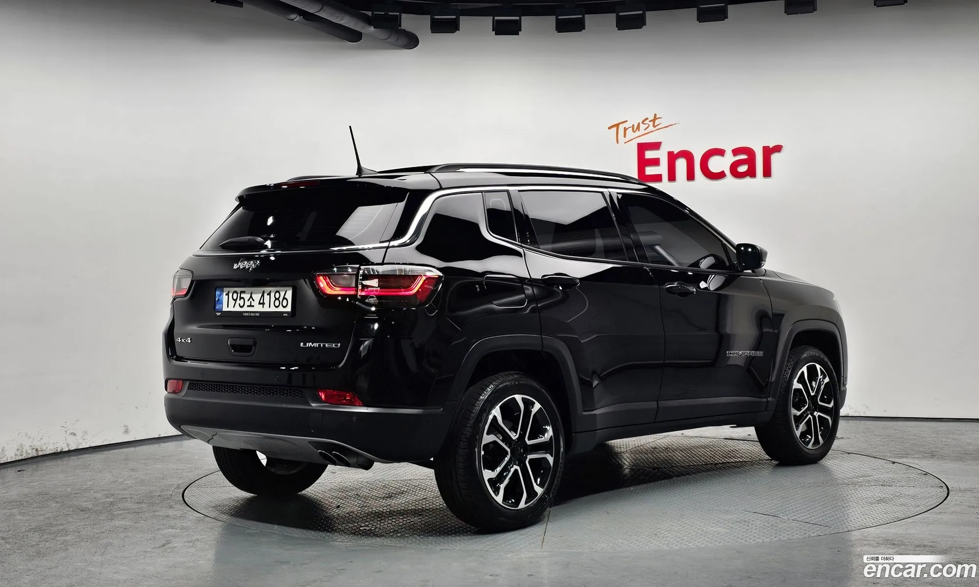 Jeep Compass 2022 3C4NJDCB9NT179074 — 17