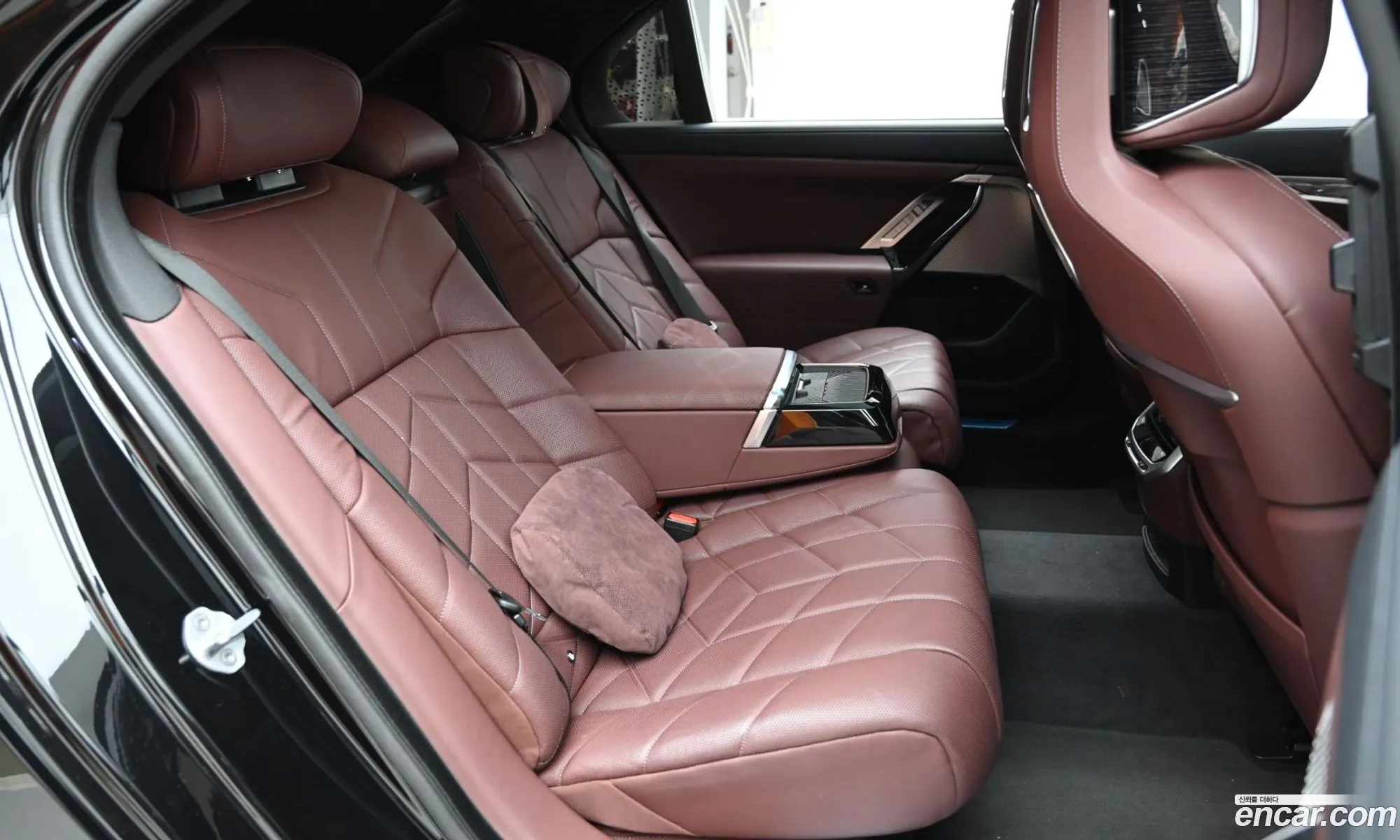 BMW 7 Series 2025 WBA21EJ03SCU08475 — 7