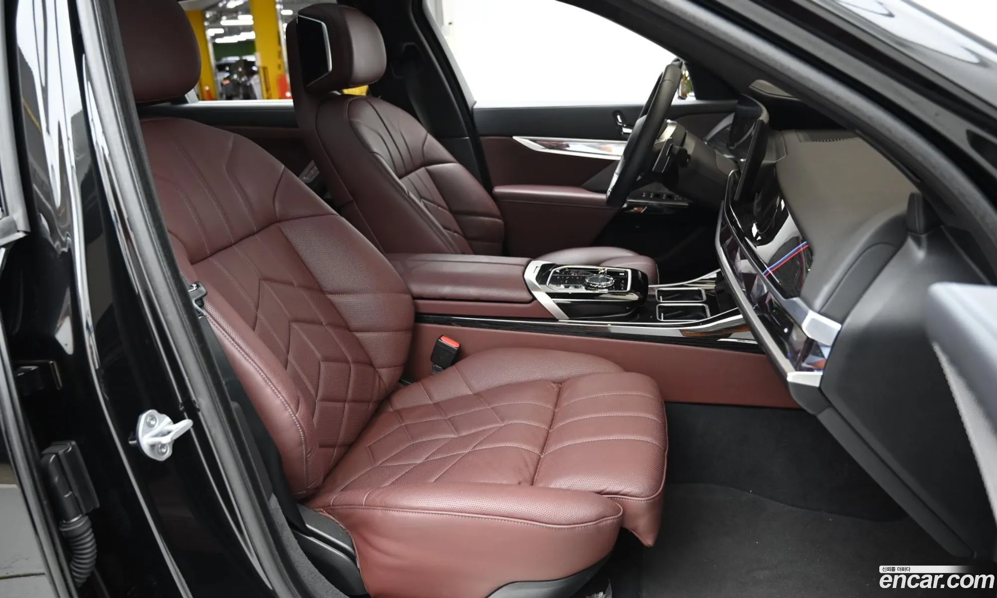 BMW 7 Series 2025 WBA21EJ03SCU08475 — 12