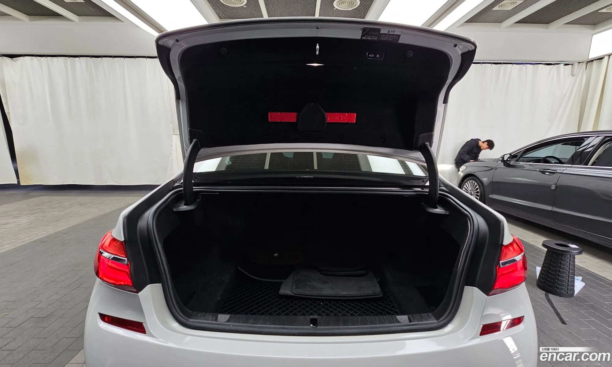 BMW 7 Series 2018 WBA7C6104JB073950 — 10