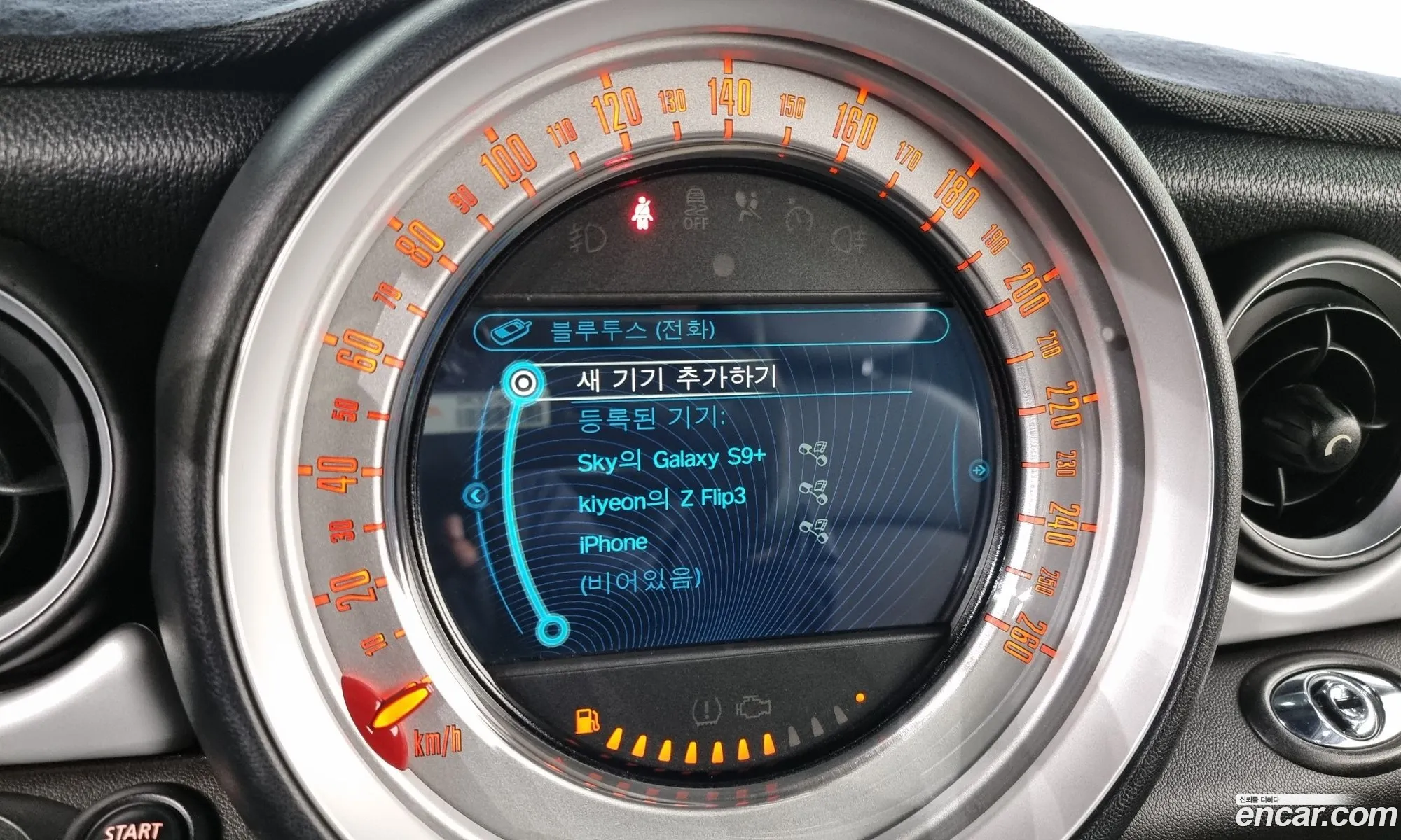 Mini Cooper Convertible 2014 WMWZN3108ET656572 — 10