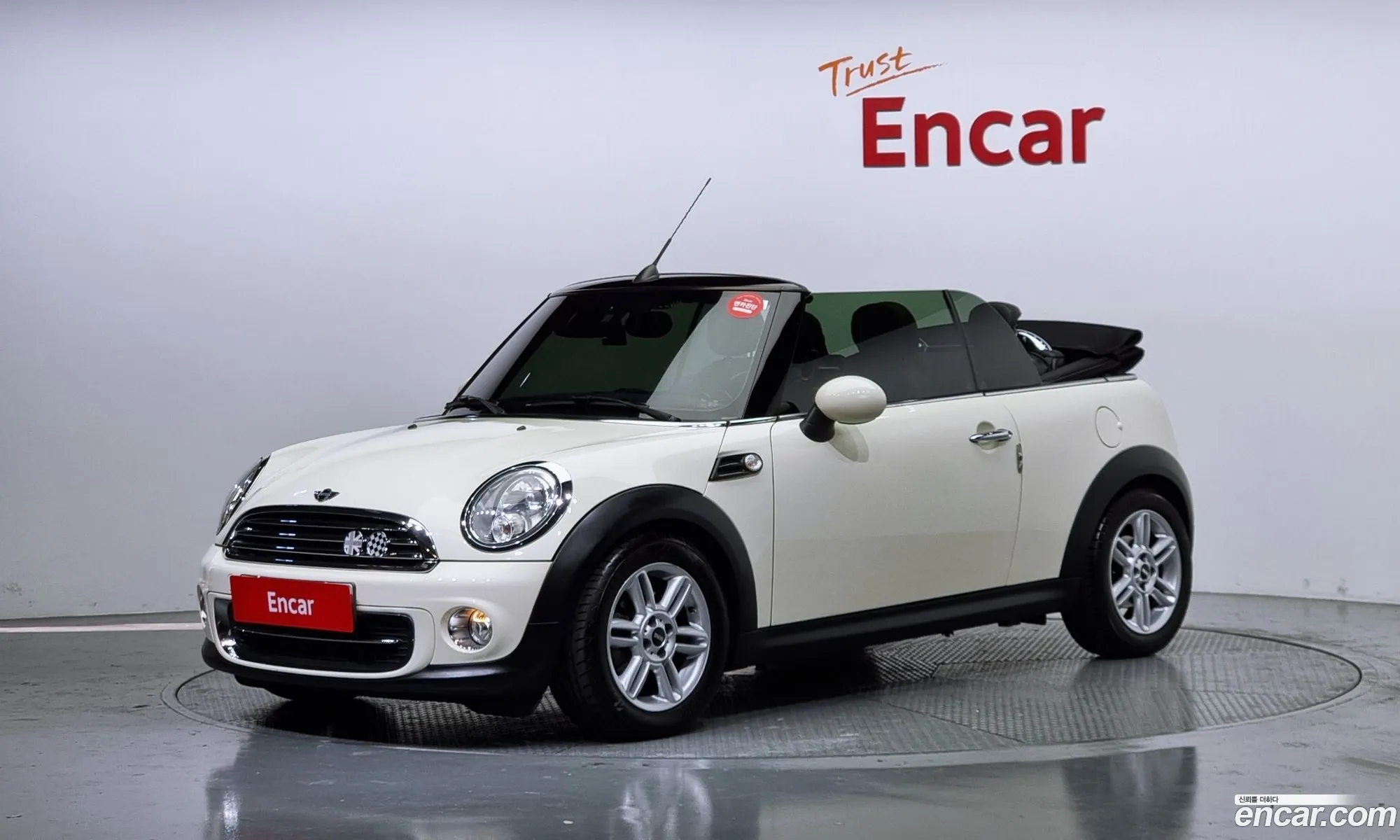 Mini Cooper Convertible 2014 WMWZN3108ET656572 — 17