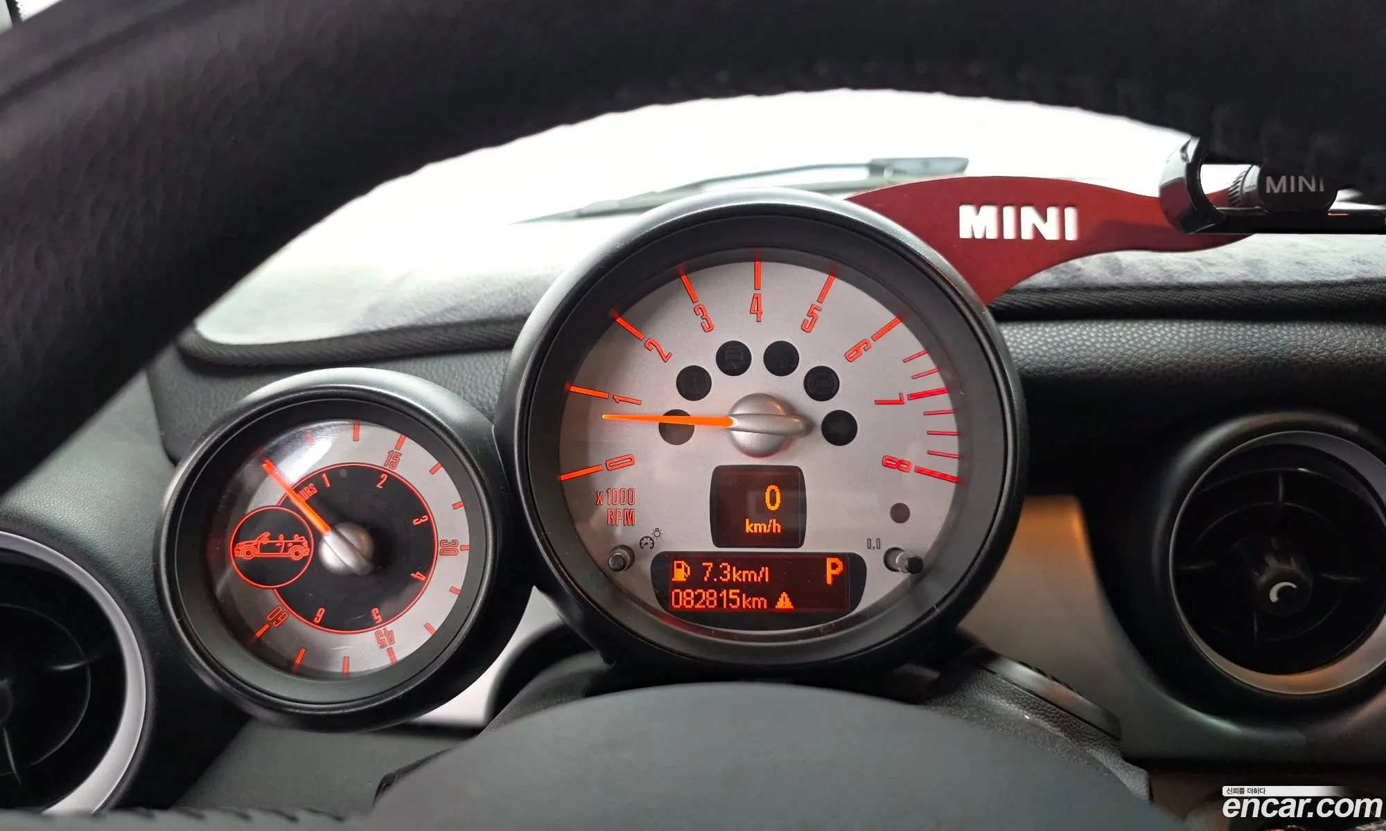 Mini Cooper Convertible 2014 WMWZN3108ET656572 — 12