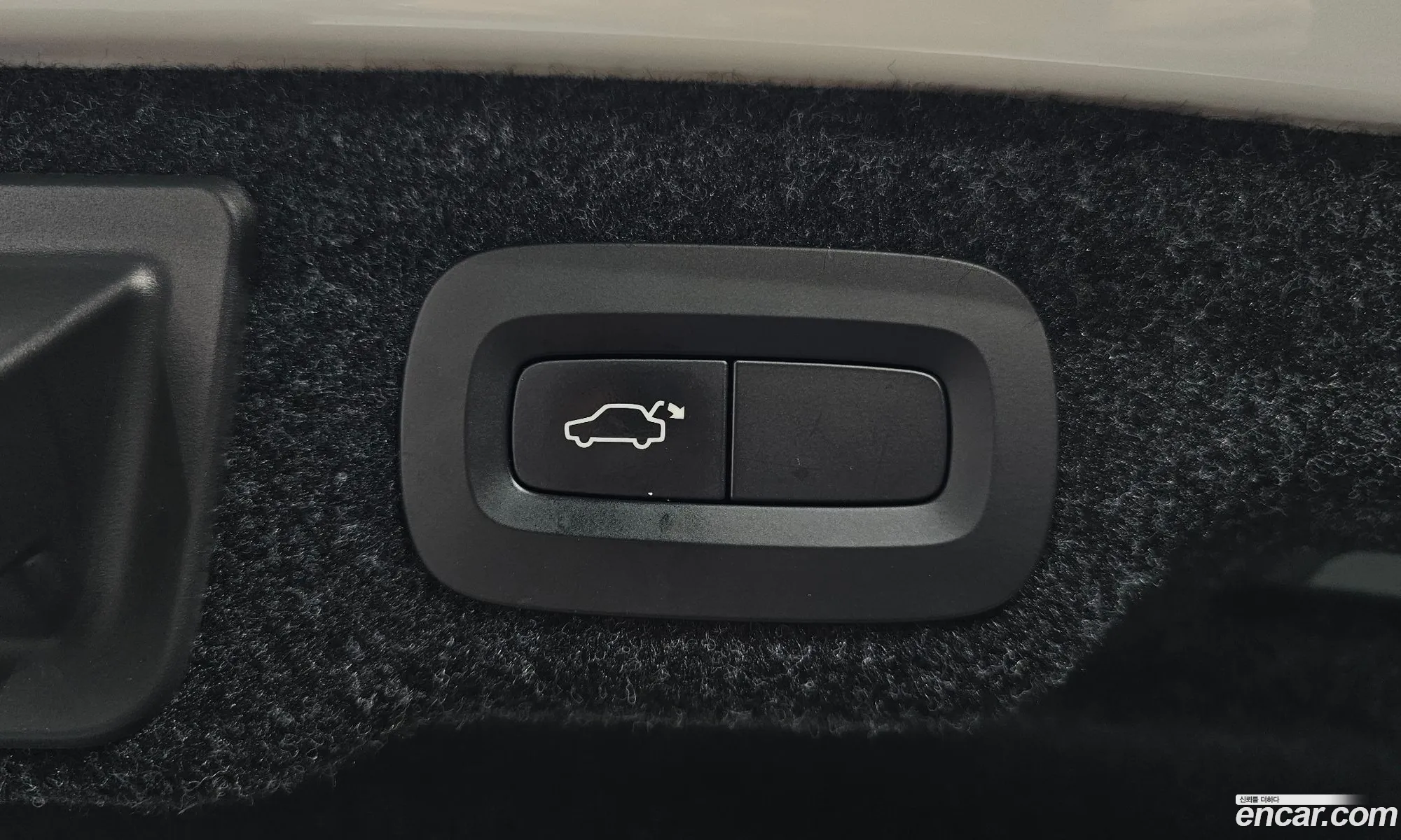 Volvo S90 2017 YV1PS68BCH1007145 — 8